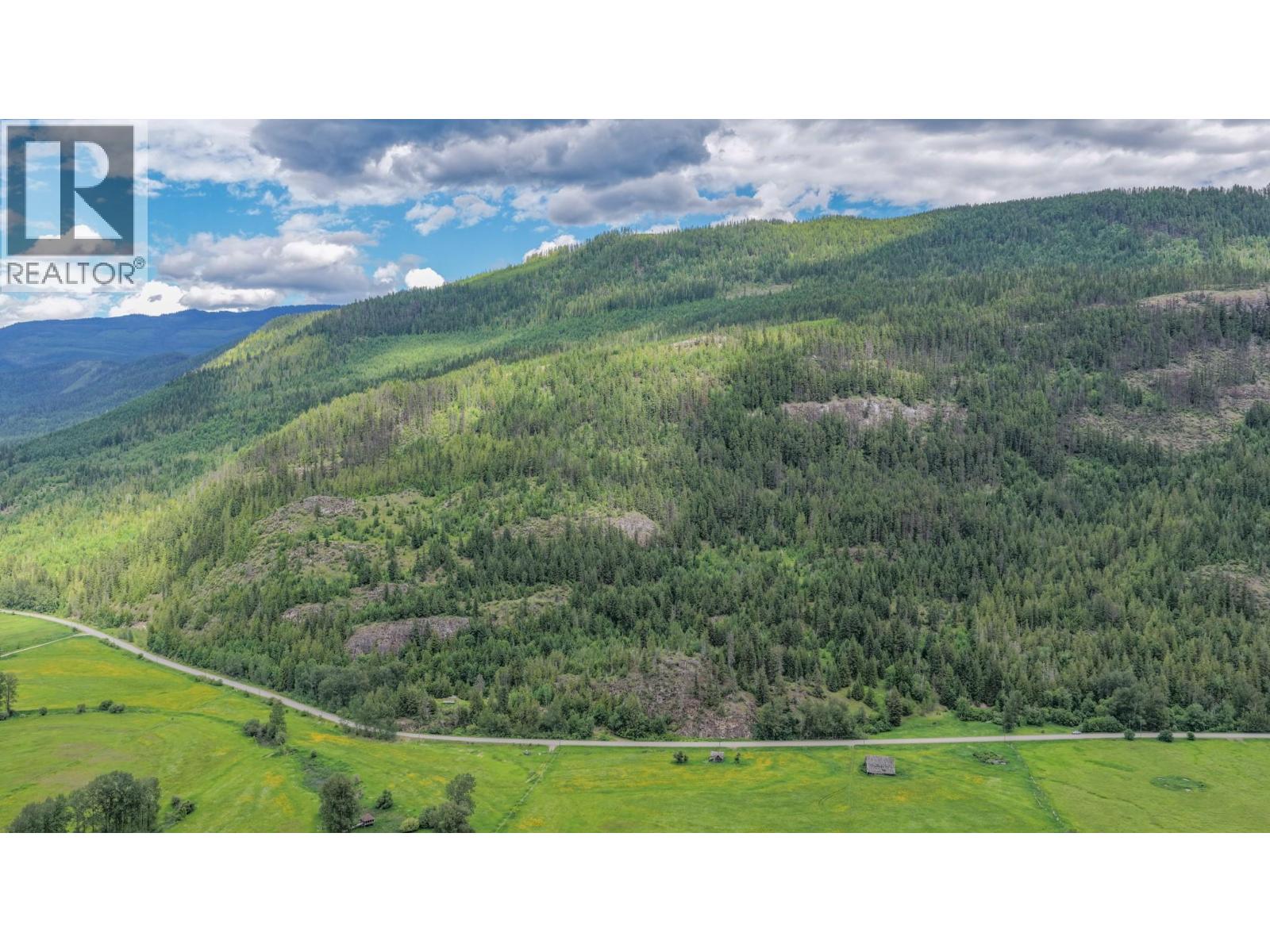2996 Lumby Mabel Lake Road, Lumby, British Columbia  V0E 2G6 - Photo 14 - 10390746