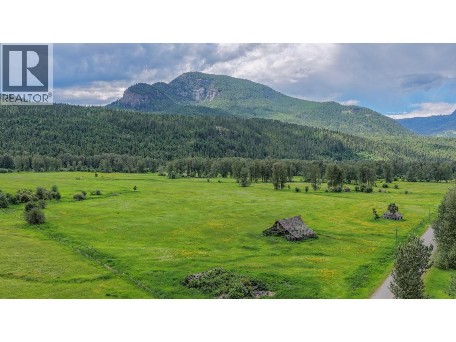 2996 Lumby Mabel Lake Road, Lumby, British Columbia  V0E 2G6 - Photo 4 - 10390746