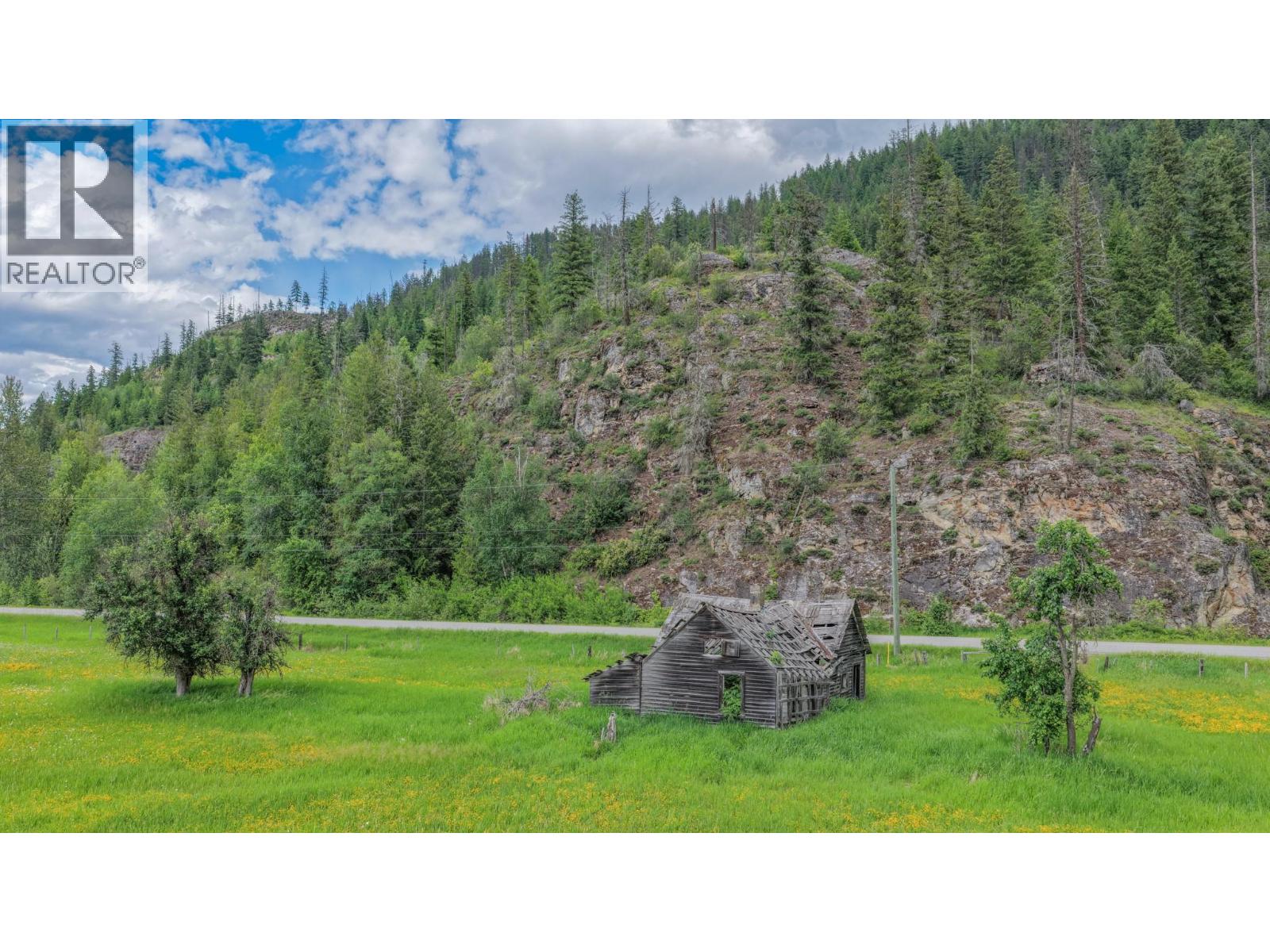2996 Lumby Mabel Lake Road, Lumby, British Columbia  V0E 2G6 - Photo 5 - 10390746