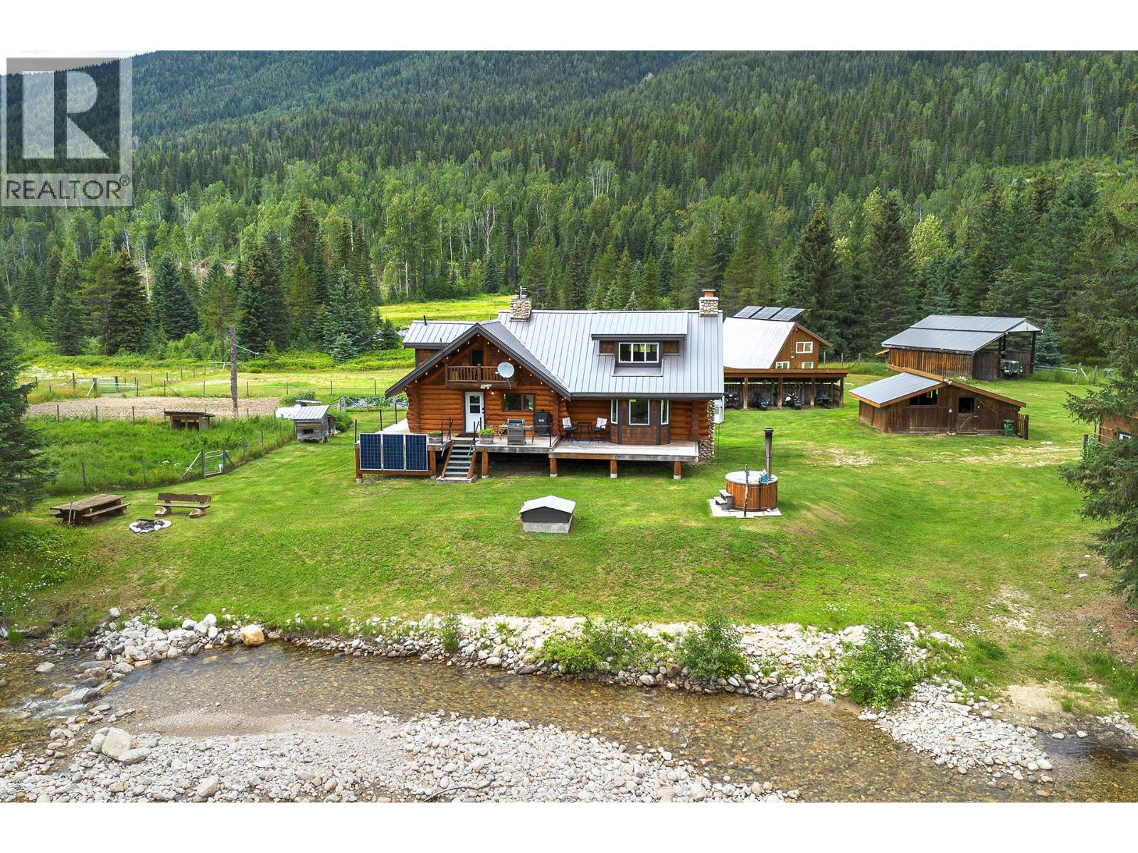 3881 Mad River Forest Service Road, vavenby, British Columbia