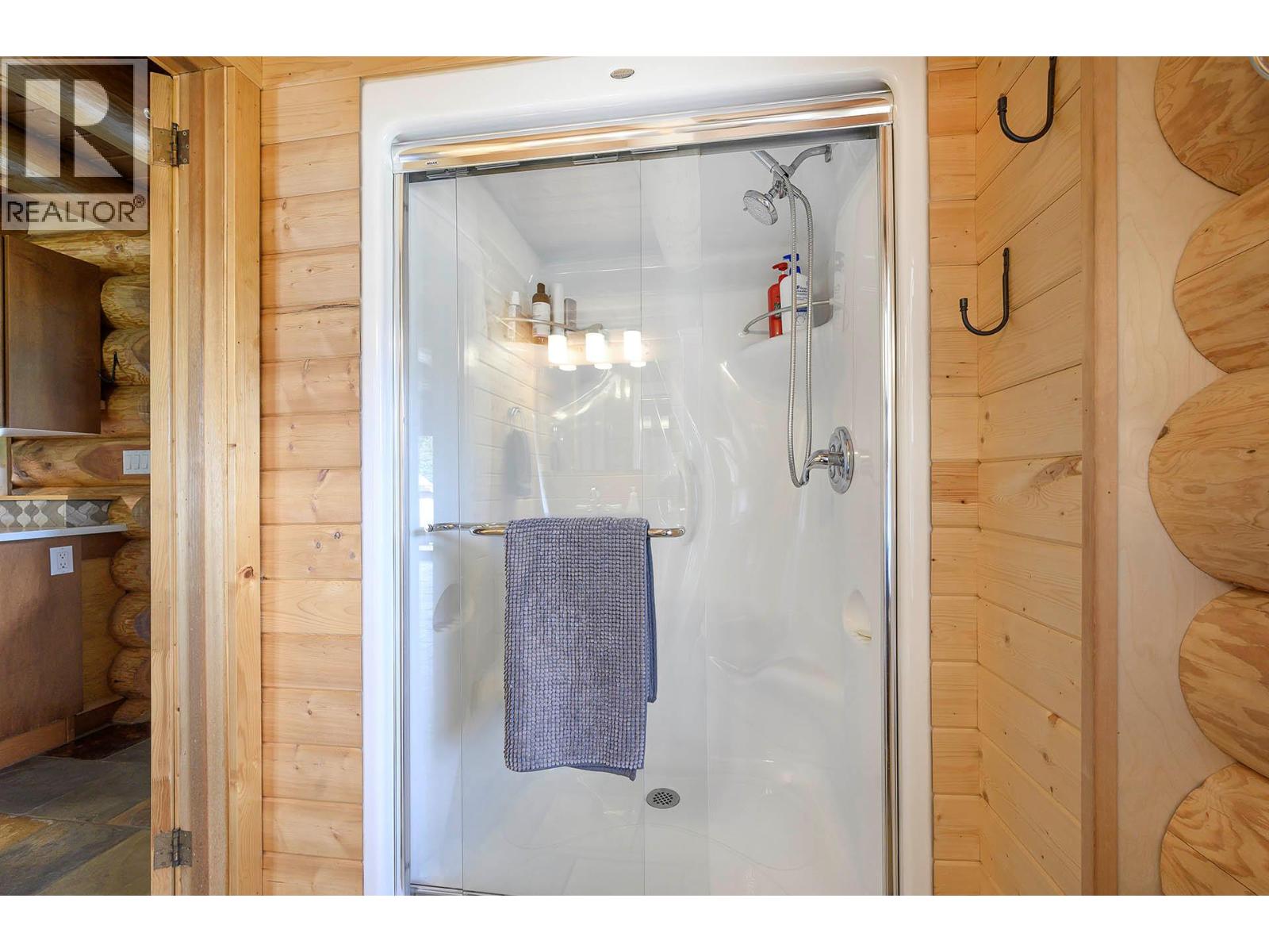 3881 Mad River Forest Service Road, Vavenby, British Columbia  V0E 3A0 - Photo 18 - 10391656