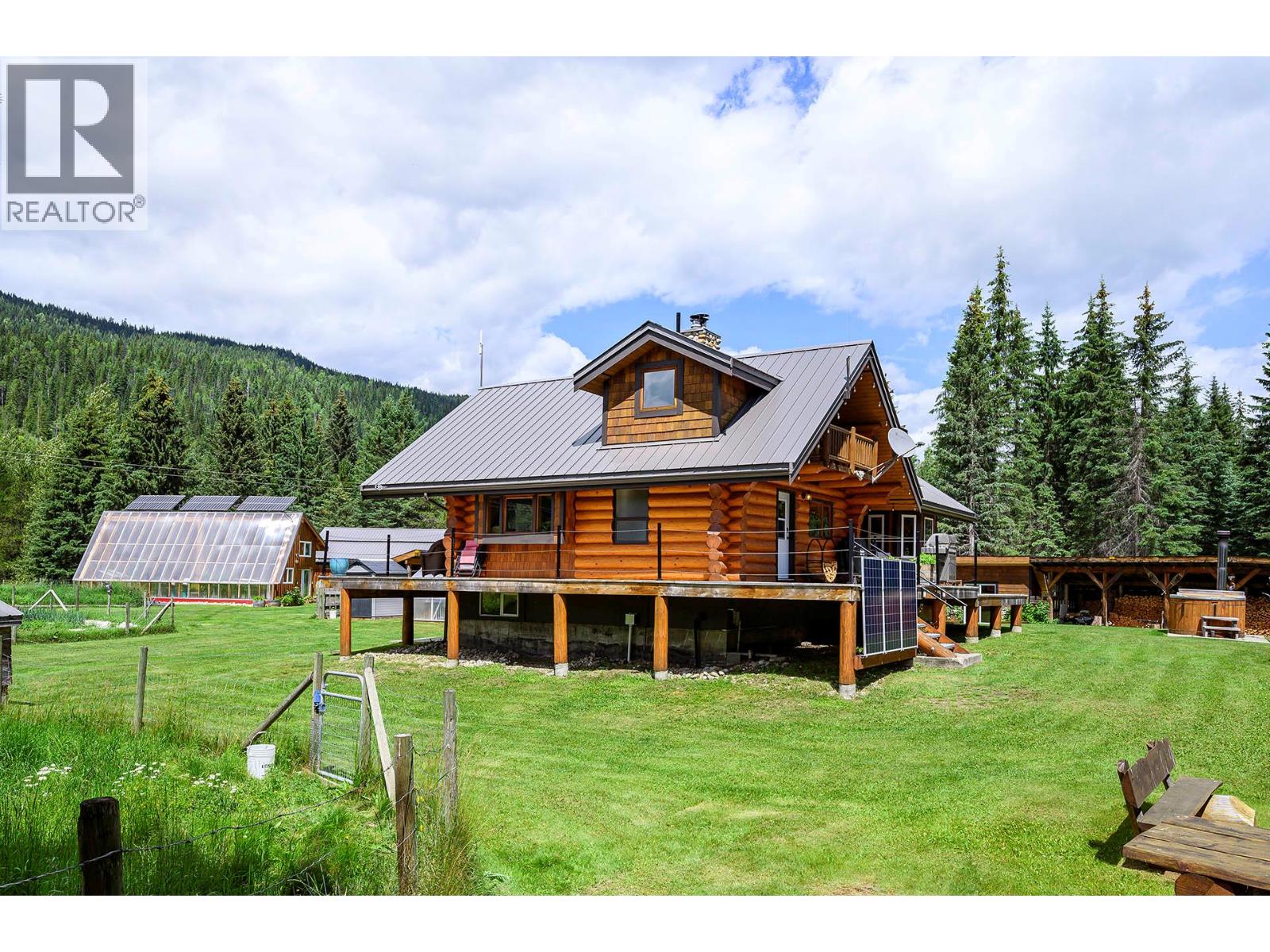 3881 Mad River Forest Service Road, Vavenby, British Columbia  V0E 3A0 - Photo 38 - 10391656