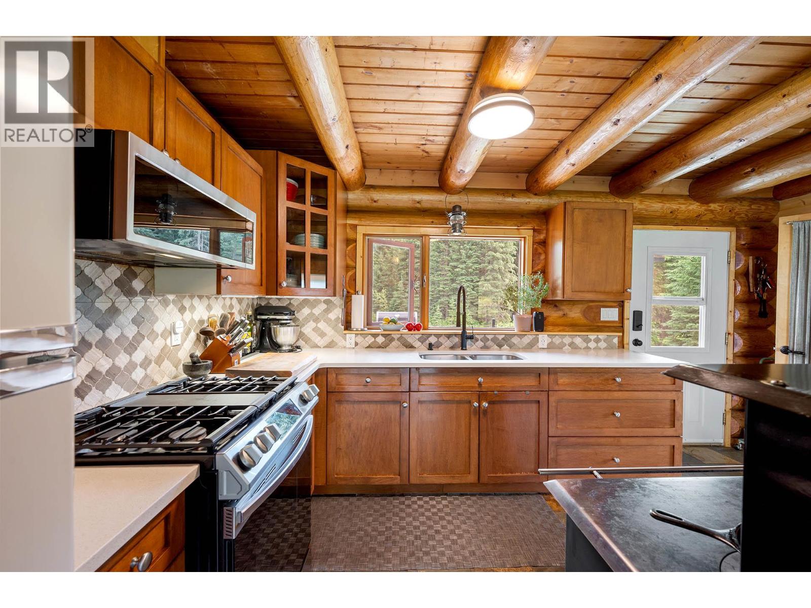 3881 Mad River Forest Service Road, Vavenby, British Columbia  V0E 3A0 - Photo 5 - 10391656