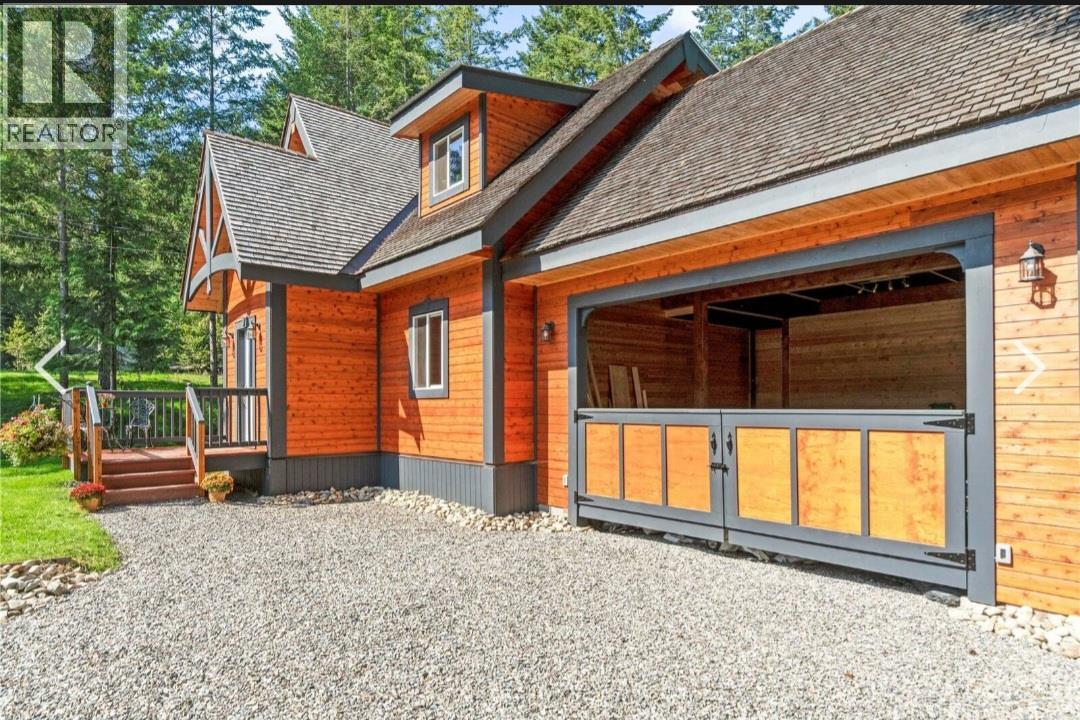 2481 Ridgeview Place, blind bay, British Columbia