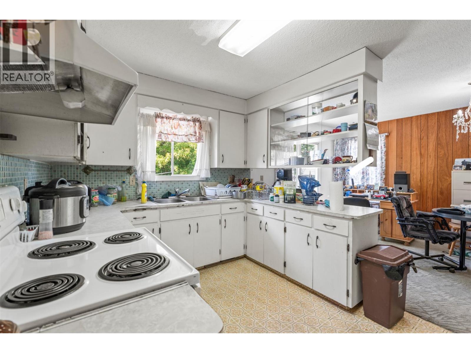 3706 24 Avenue, Vernon, British Columbia  V1T 1L9 - Photo 3 - 10390638