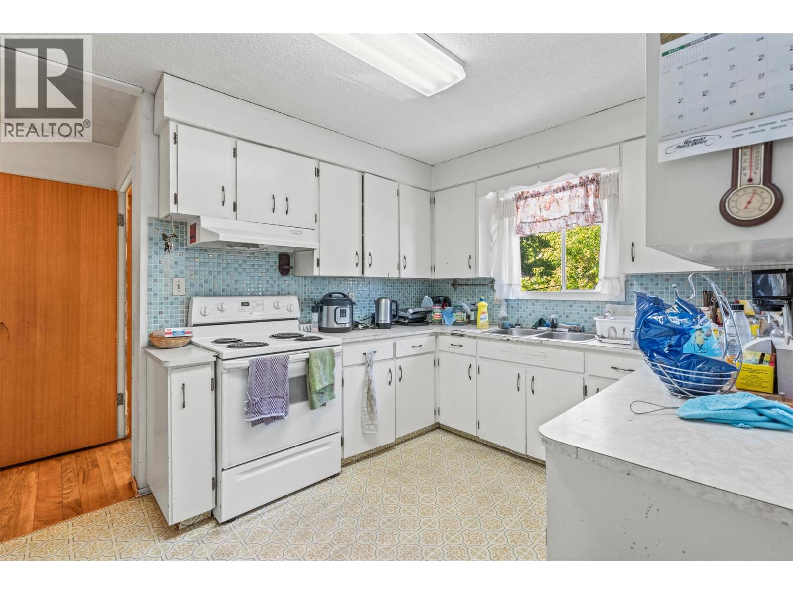 3706 24 Avenue, Vernon, British Columbia  V1T 1L9 - Photo 4 - 10390638