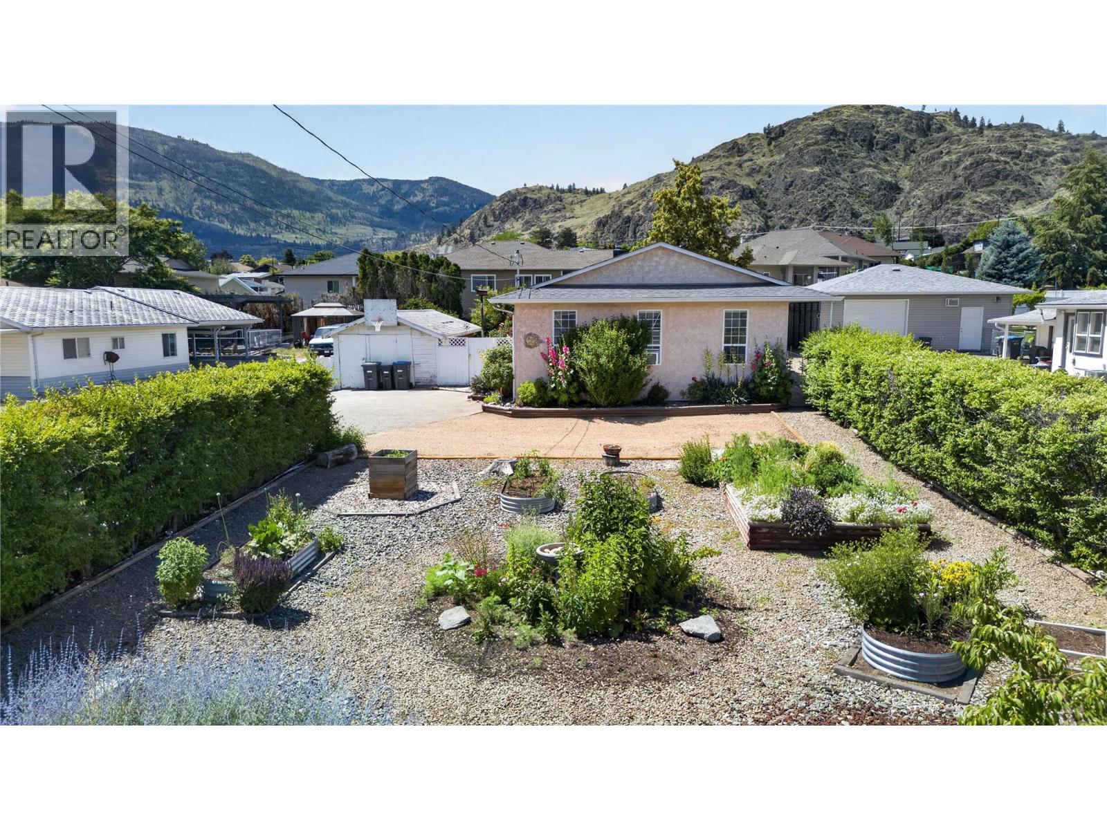 5880 Okanagan Street, Oliver, British Columbia  V0H 1T0 - Photo 1 - 10391661