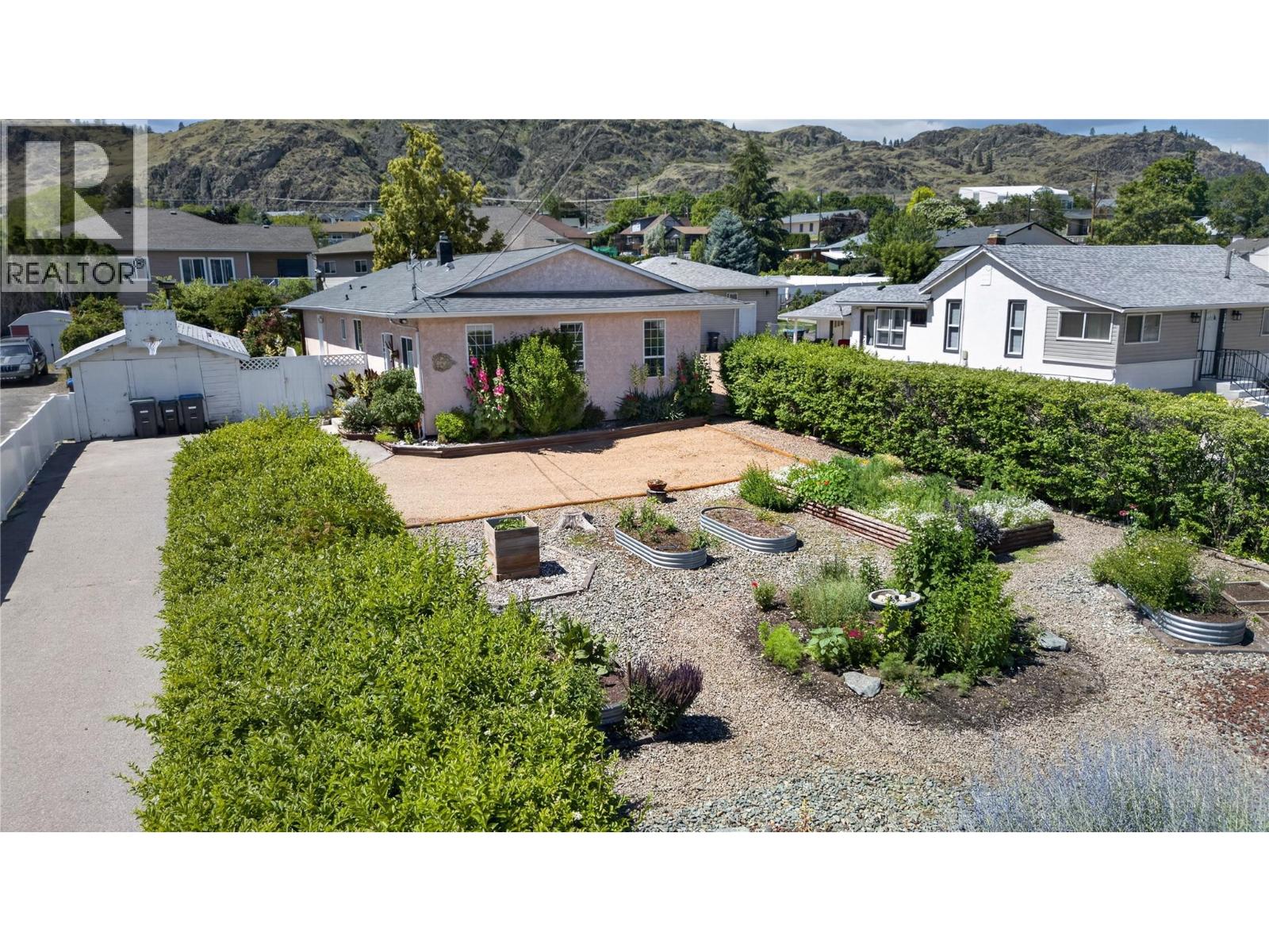 5880 Okanagan Street, Oliver, British Columbia  V0H 1T0 - Photo 2 - 10391661