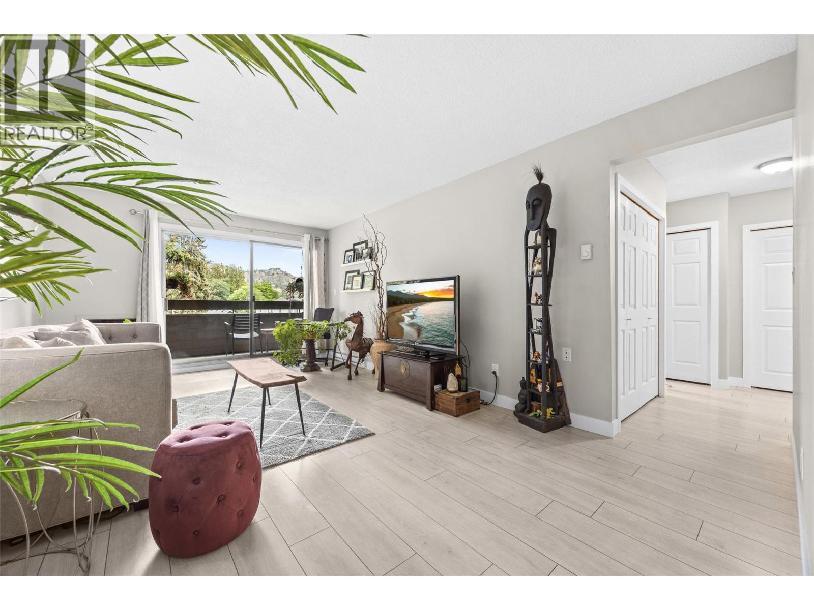 1056 Bernard Avenue Unit# 220, Kelowna, British Columbia  V1Y 8L7 - Photo 11 - 10392103