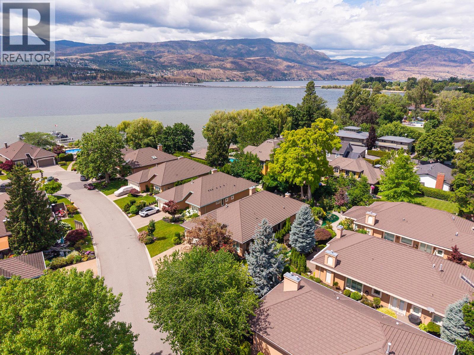 2368 Abbott Street Unit# 4, Kelowna, British Columbia  V1Y 9G7 - Photo 1 - 10391622