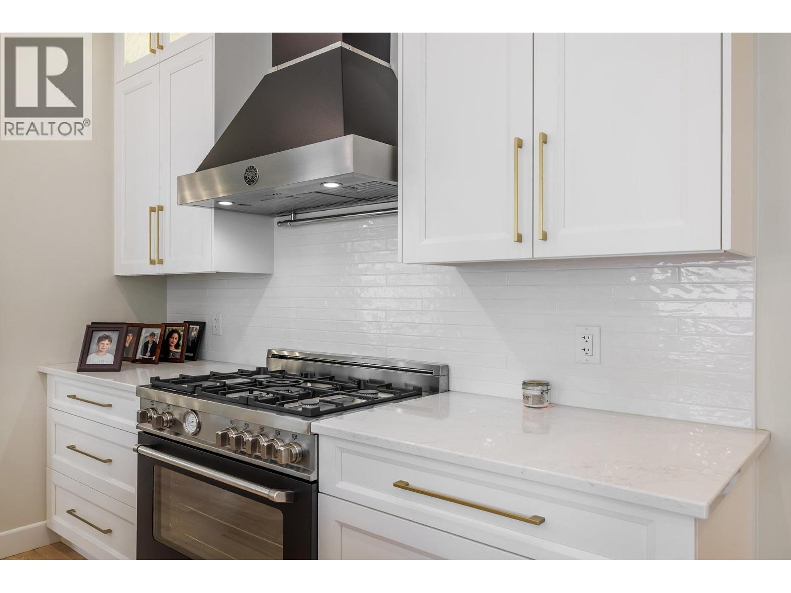 2368 Abbott Street Unit# 4, Kelowna, British Columbia  V1Y 9G7 - Photo 10 - 10391622