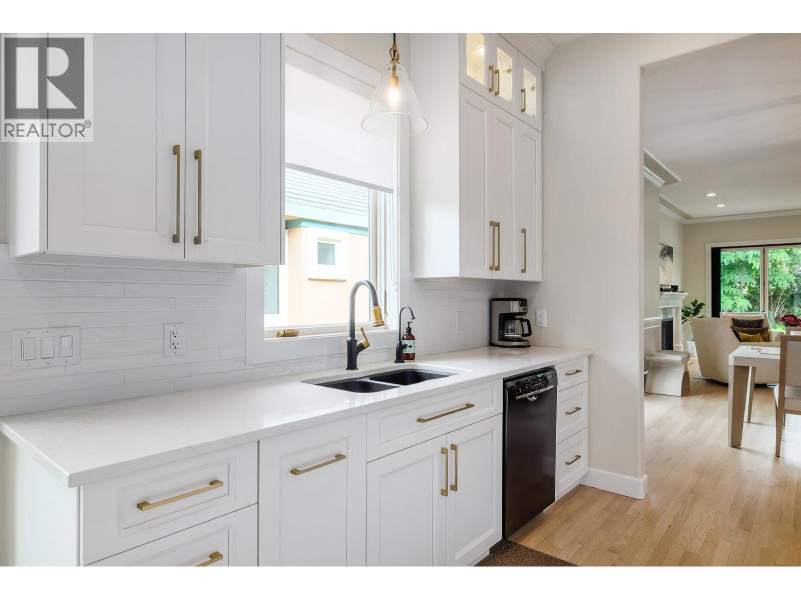2368 Abbott Street Unit# 4, Kelowna, British Columbia  V1Y 9G7 - Photo 11 - 10391622