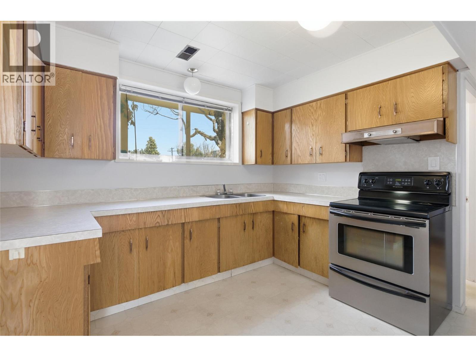 283 Chestnut Avenue, Kamloops, British Columbia  V2B 1L4 - Photo 19 - 10389324