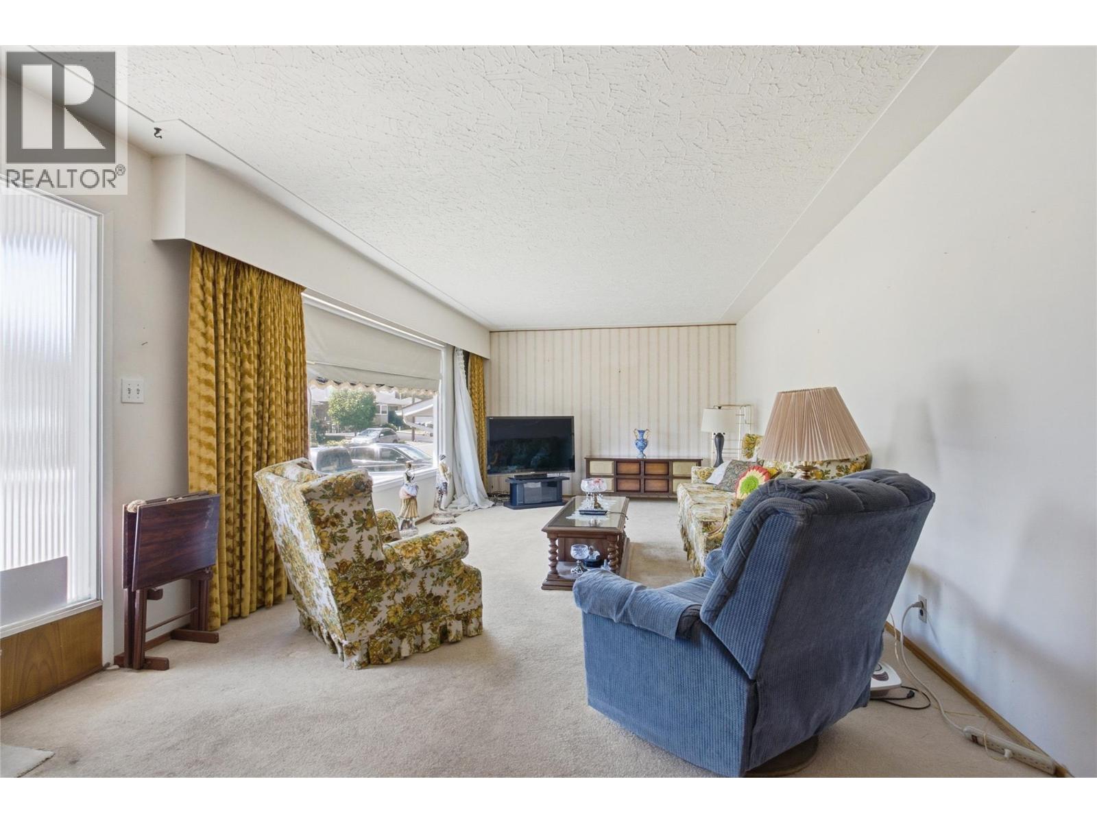 283 Chestnut Avenue, Kamloops, British Columbia  V2B 1L4 - Photo 3 - 10389324