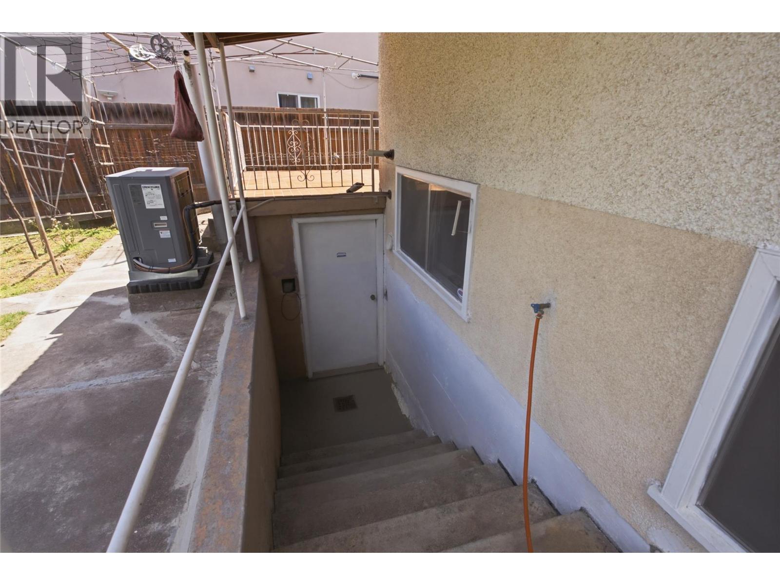 283 Chestnut Avenue, Kamloops, British Columbia  V2B 1L4 - Photo 37 - 10389324