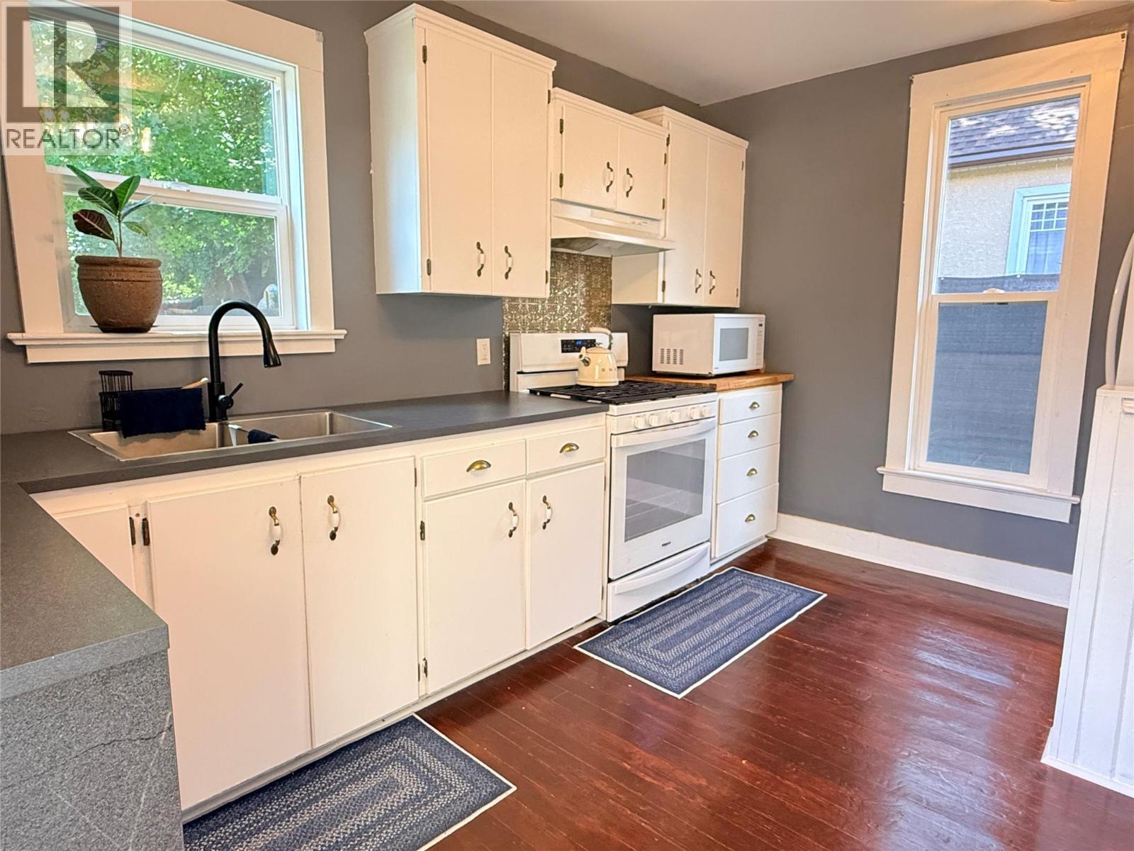 7577 4th Street, Grand Forks, British Columbia  V0H 1H0 - Photo 16 - 10391935