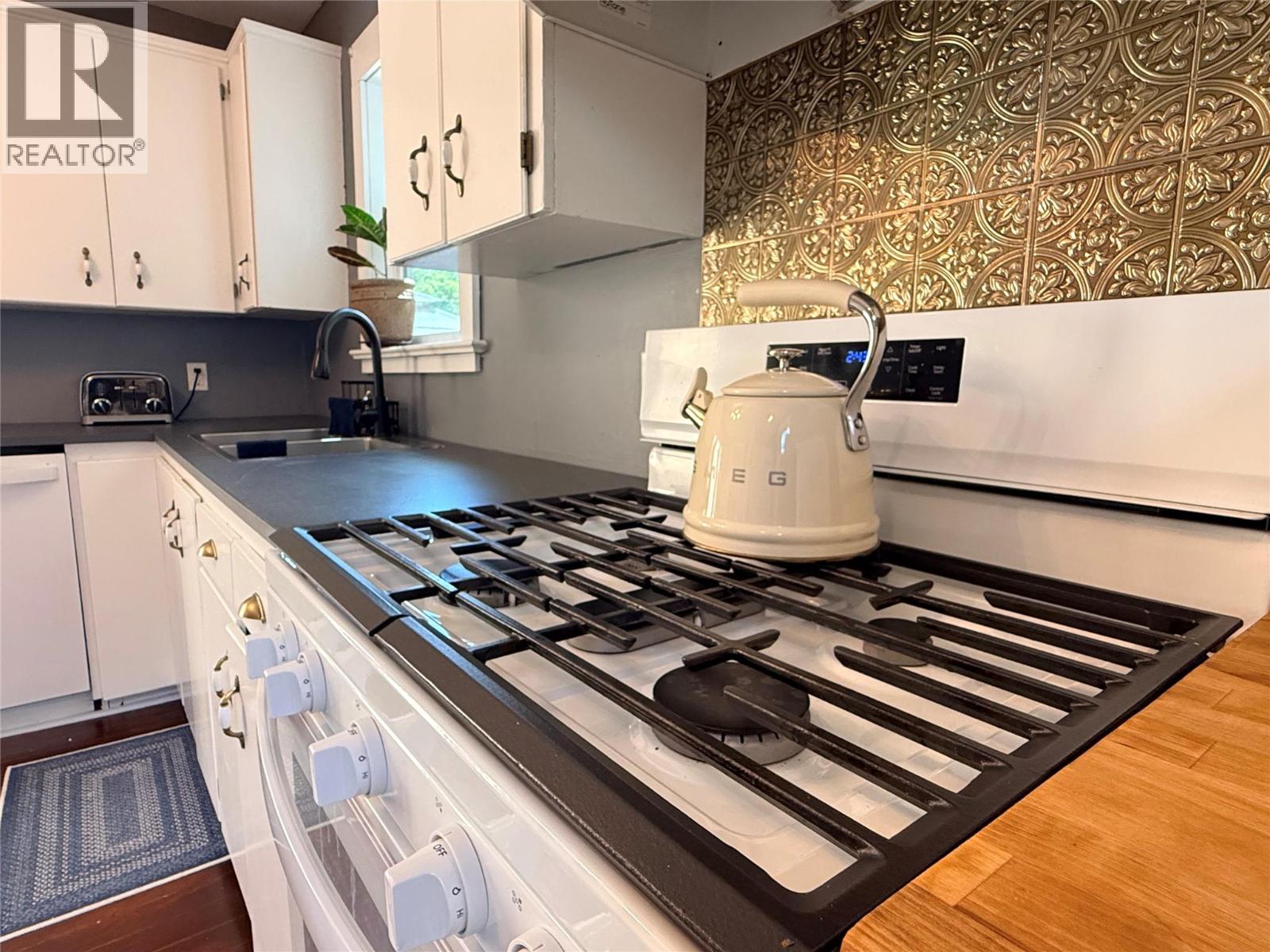 7577 4th Street, Grand Forks, British Columbia  V0H 1H0 - Photo 18 - 10391935