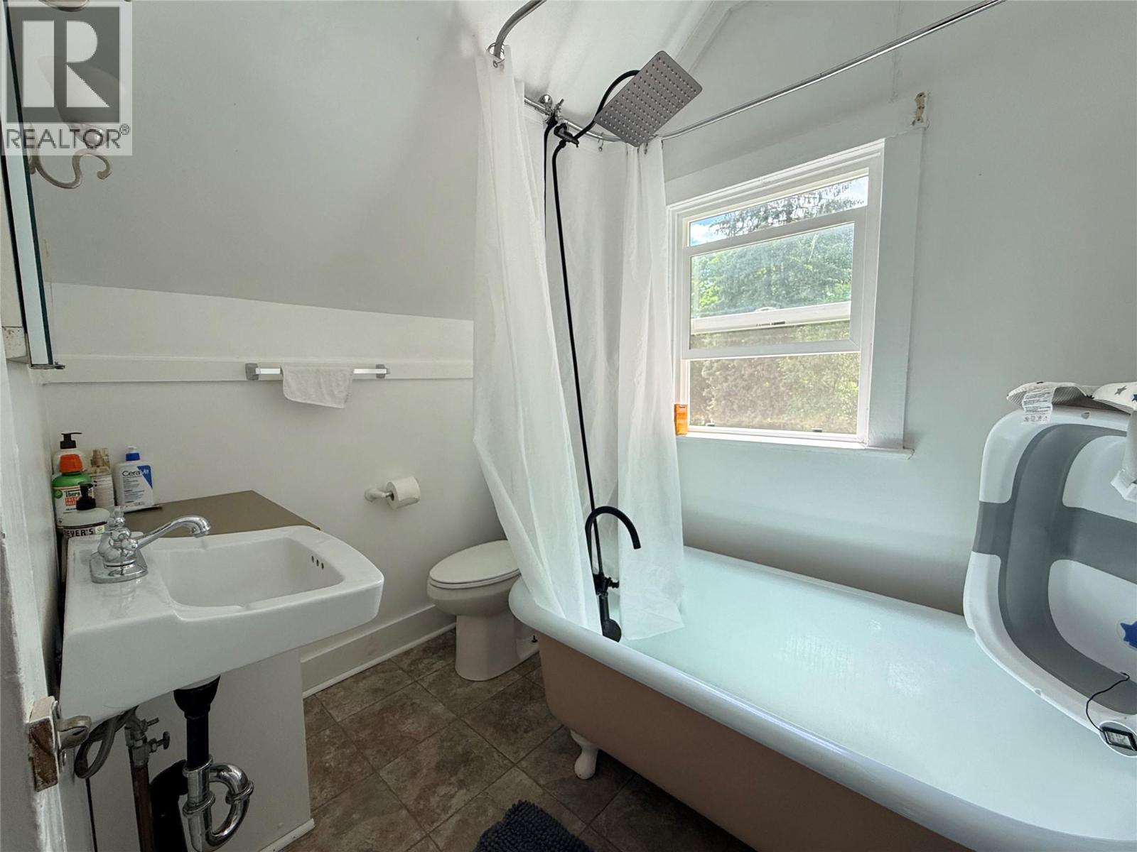 7577 4th Street, Grand Forks, British Columbia  V0H 1H0 - Photo 25 - 10391935