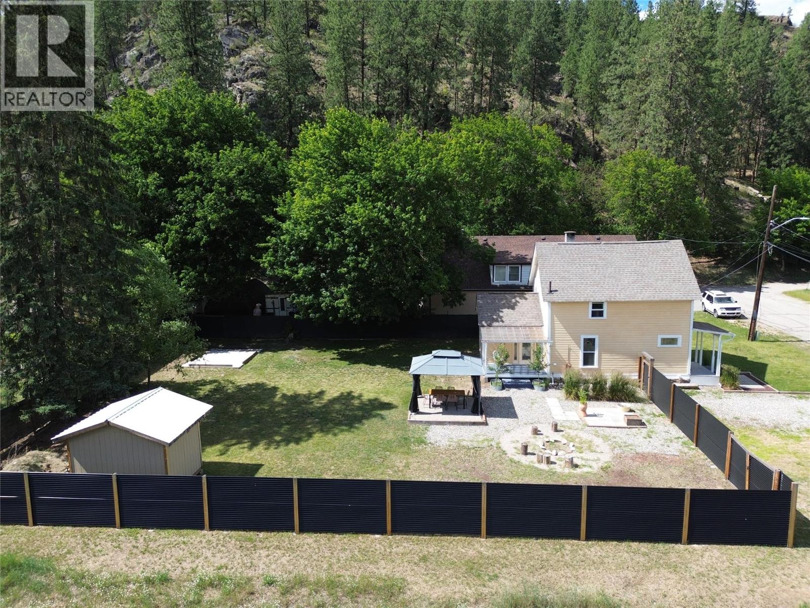 7577 4th Street, Grand Forks, British Columbia  V0H 1H0 - Photo 3 - 10391935