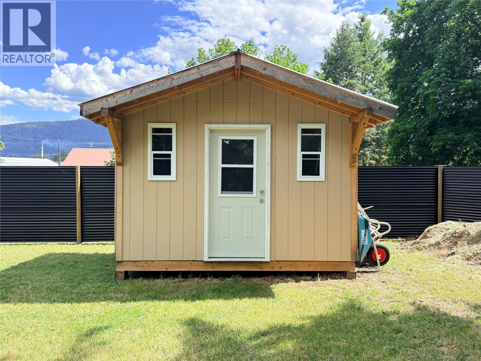 7577 4th Street, Grand Forks, British Columbia  V0H 1H0 - Photo 33 - 10391935
