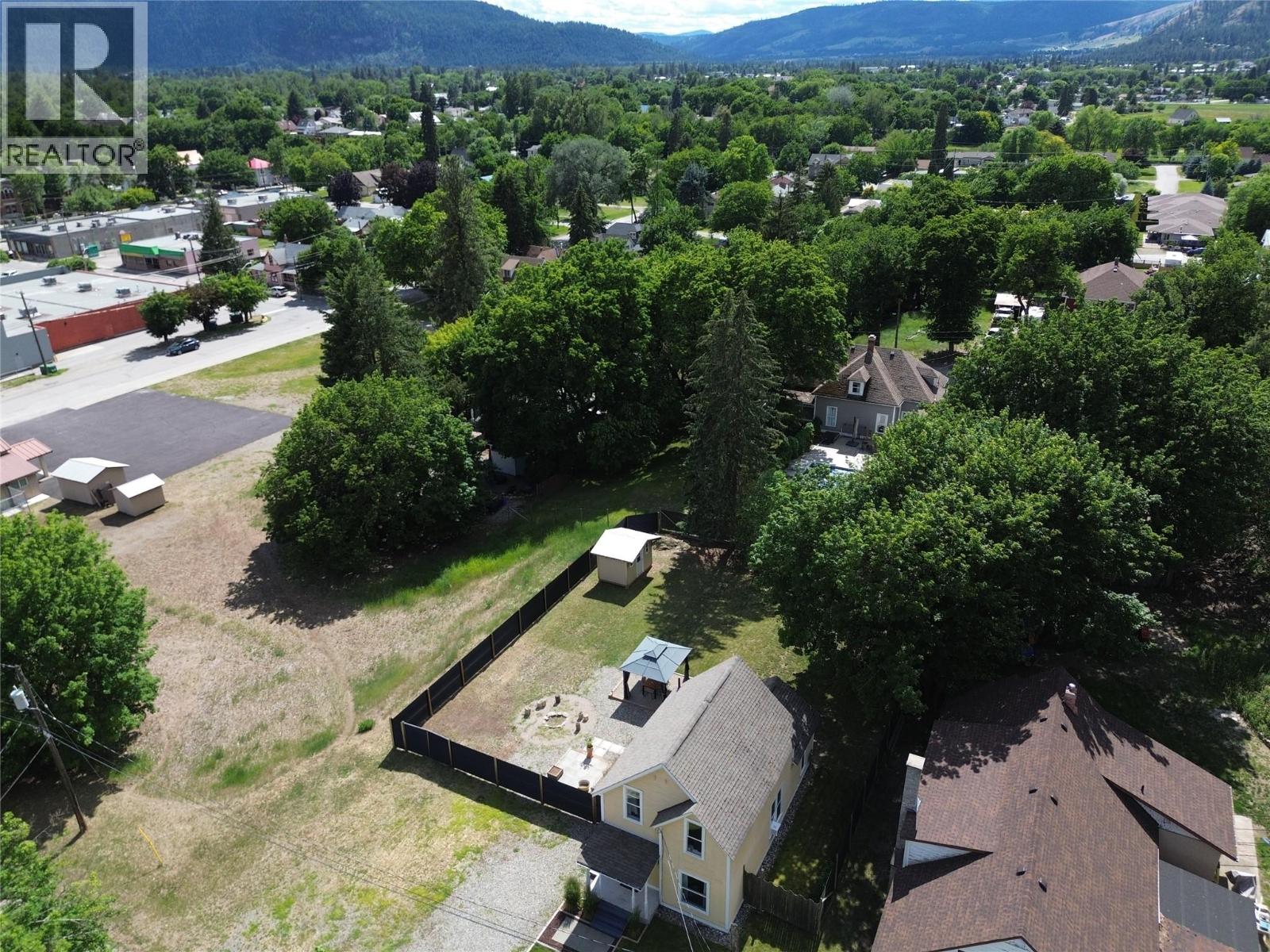 7577 4th Street, Grand Forks, British Columbia  V0H 1H0 - Photo 40 - 10391935