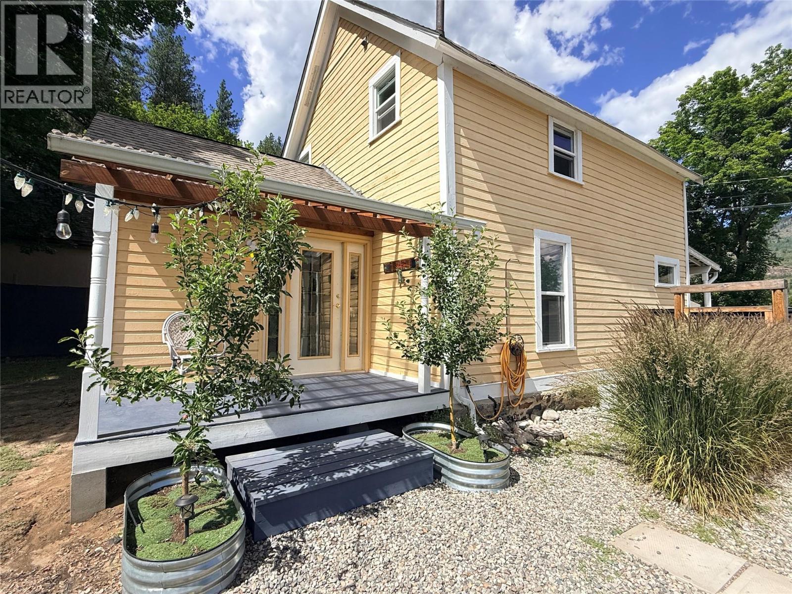 7577 4th Street, Grand Forks, British Columbia  V0H 1H0 - Photo 6 - 10391935
