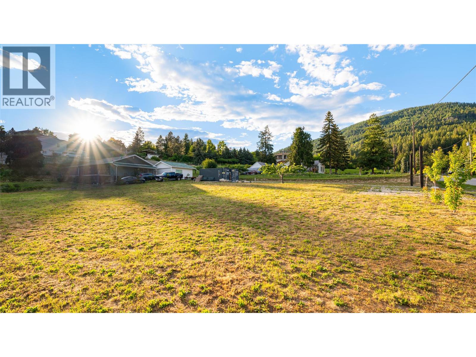 2628 3 Highway, Erickson, British Columbia  V0B 1G1 - Photo 1 - 10391906