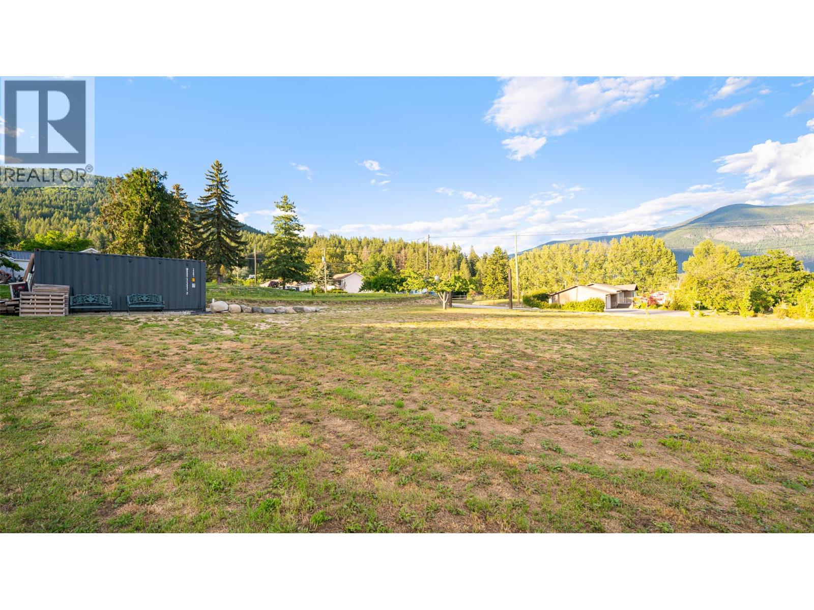 2628 3 Highway, Erickson, British Columbia  V0B 1G1 - Photo 2 - 10391906