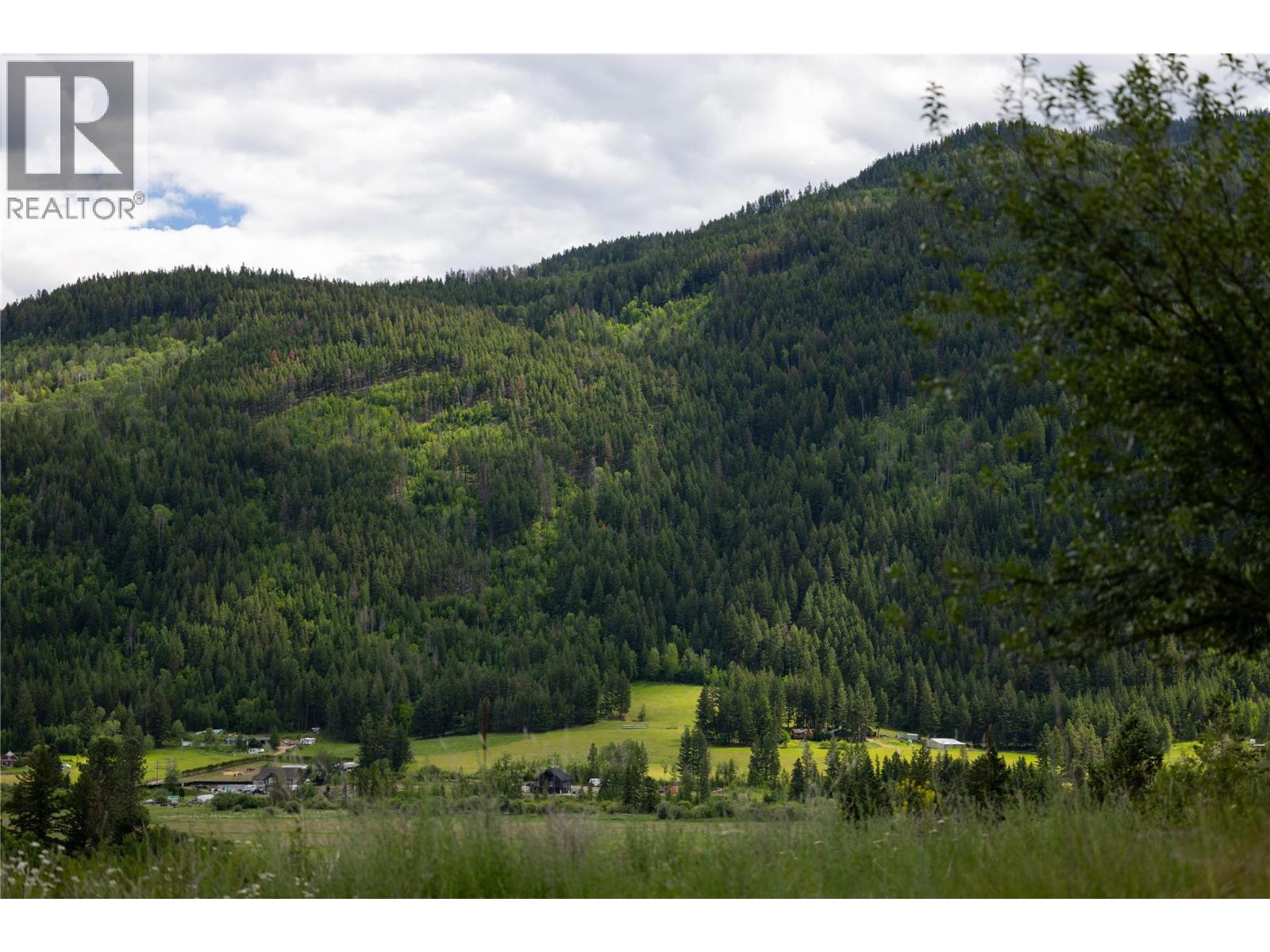 2884 Wetaskiwin Road, Falkland, British Columbia  V0E 1W1 - Photo 15 - 10392128