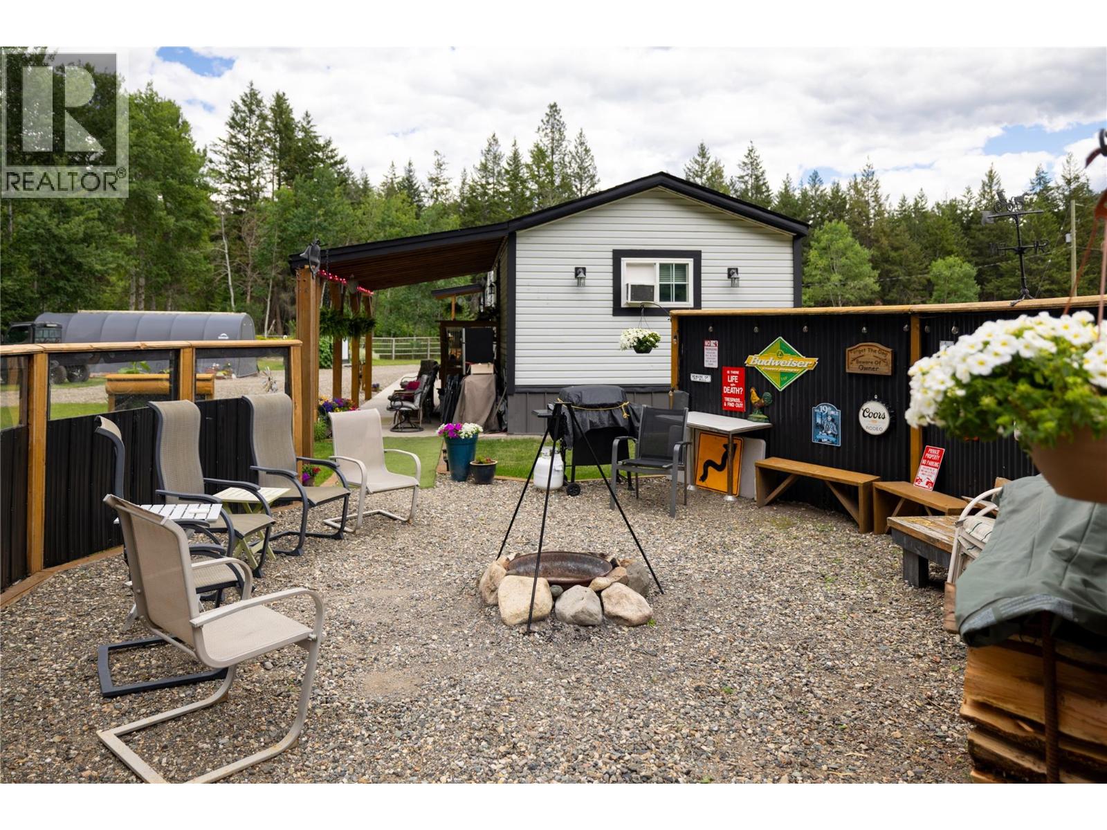 2884 Wetaskiwin Road, Falkland, British Columbia  V0E 1W1 - Photo 18 - 10392128