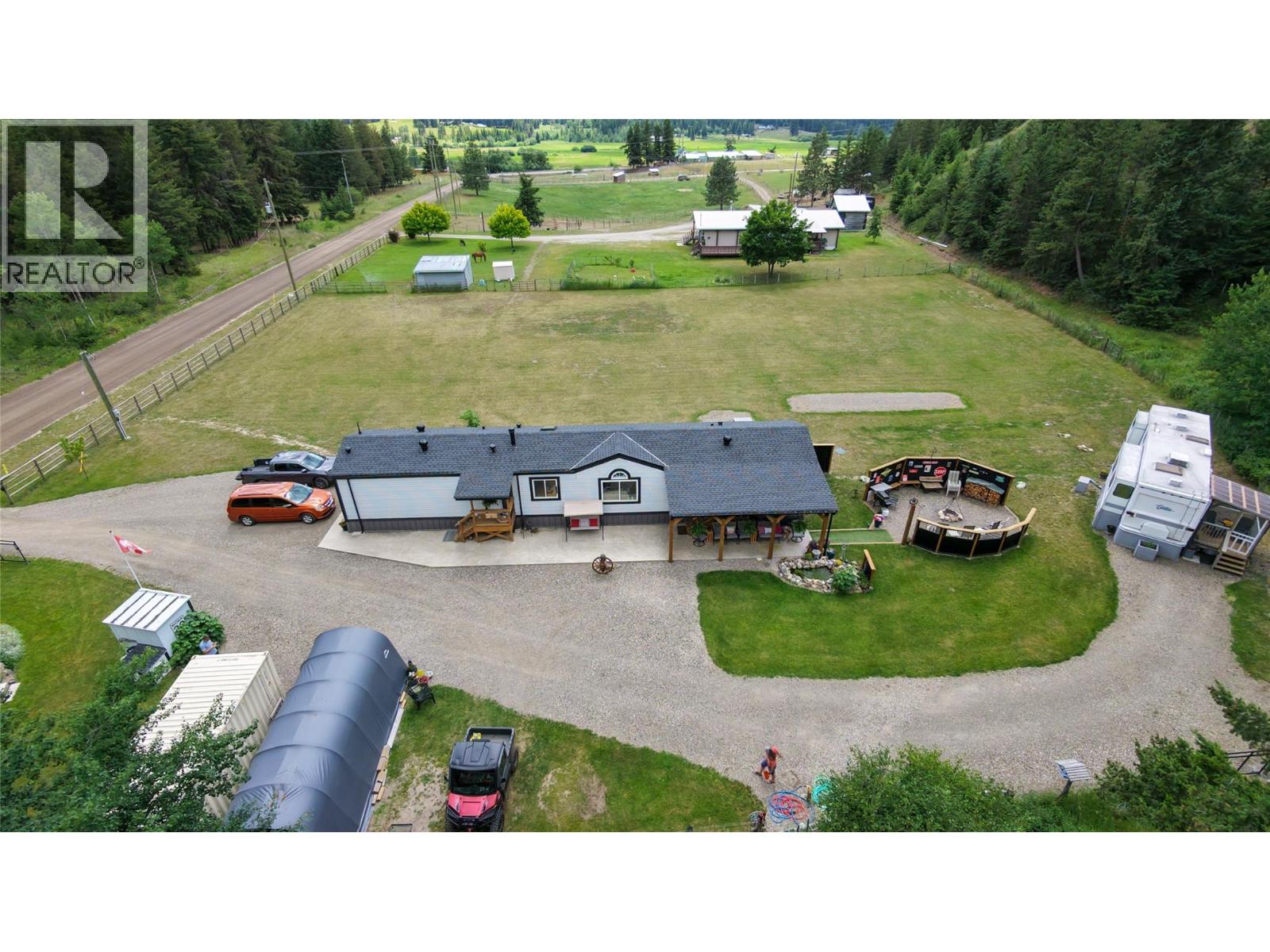 2884 Wetaskiwin Road, Falkland, British Columbia  V0E 1W1 - Photo 2 - 10392128