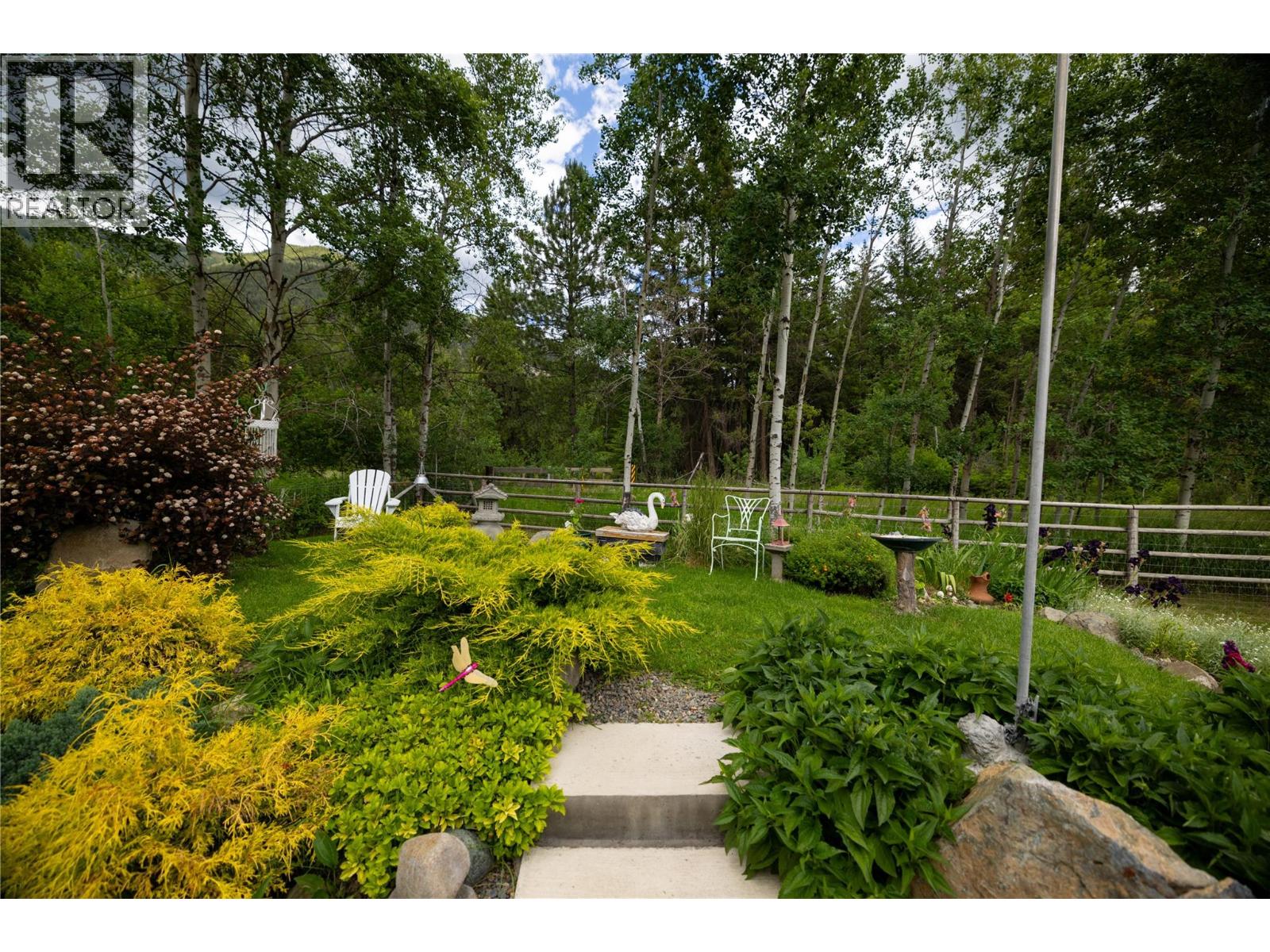 2884 Wetaskiwin Road, Falkland, British Columbia  V0E 1W1 - Photo 23 - 10392128