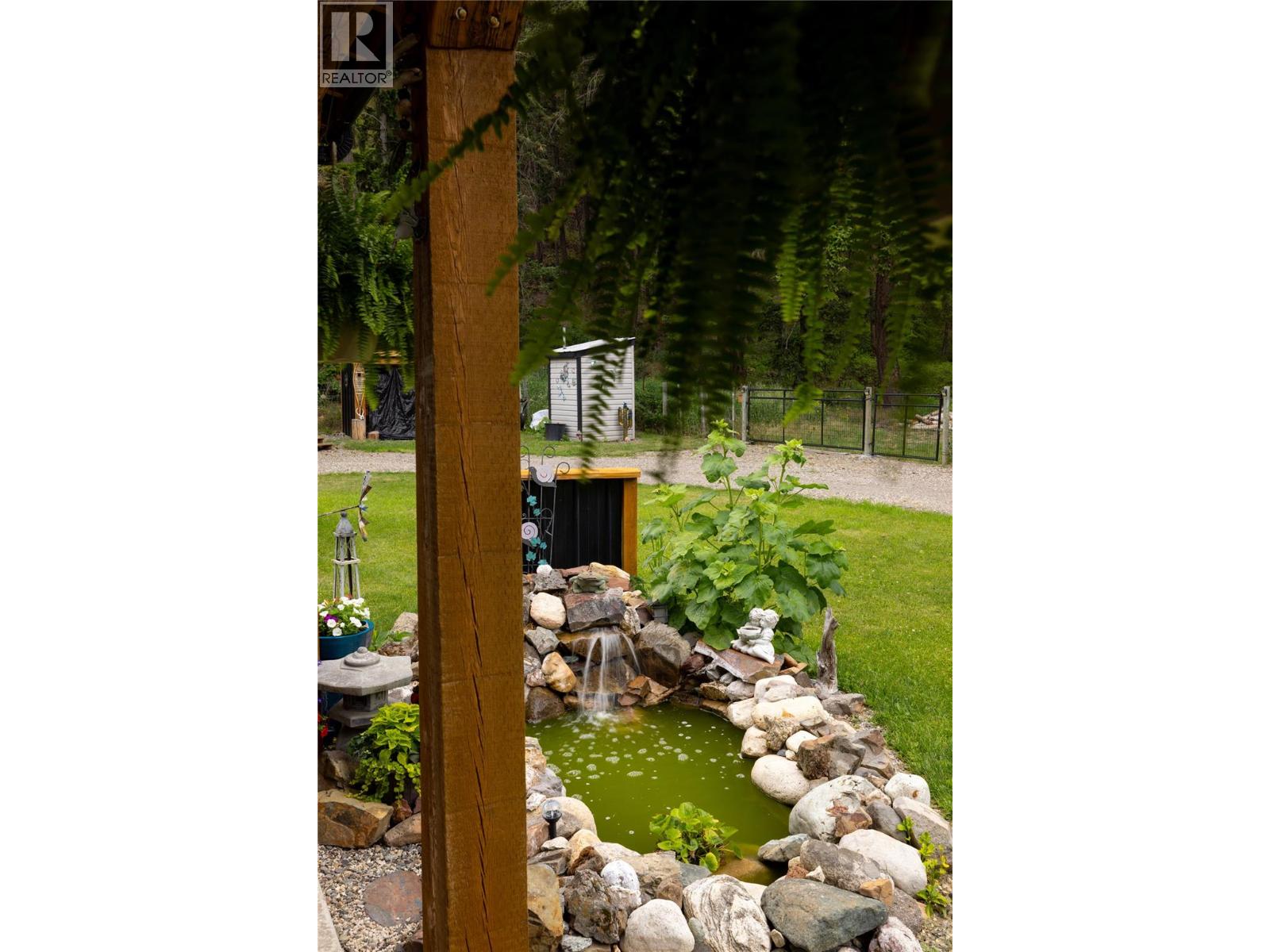 2884 Wetaskiwin Road, Falkland, British Columbia  V0E 1W1 - Photo 24 - 10392128