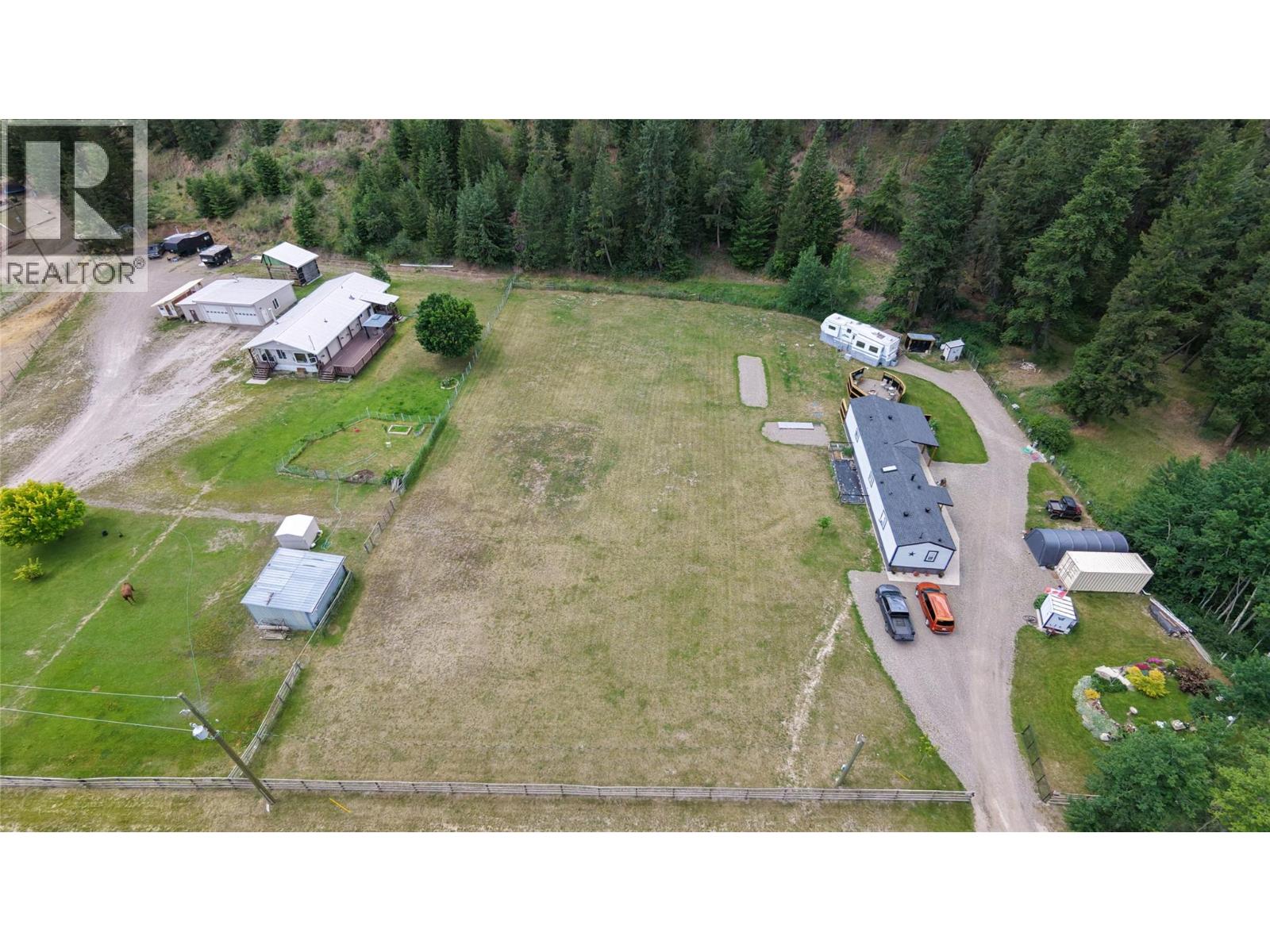2884 Wetaskiwin Road, Falkland, British Columbia  V0E 1W1 - Photo 3 - 10392128