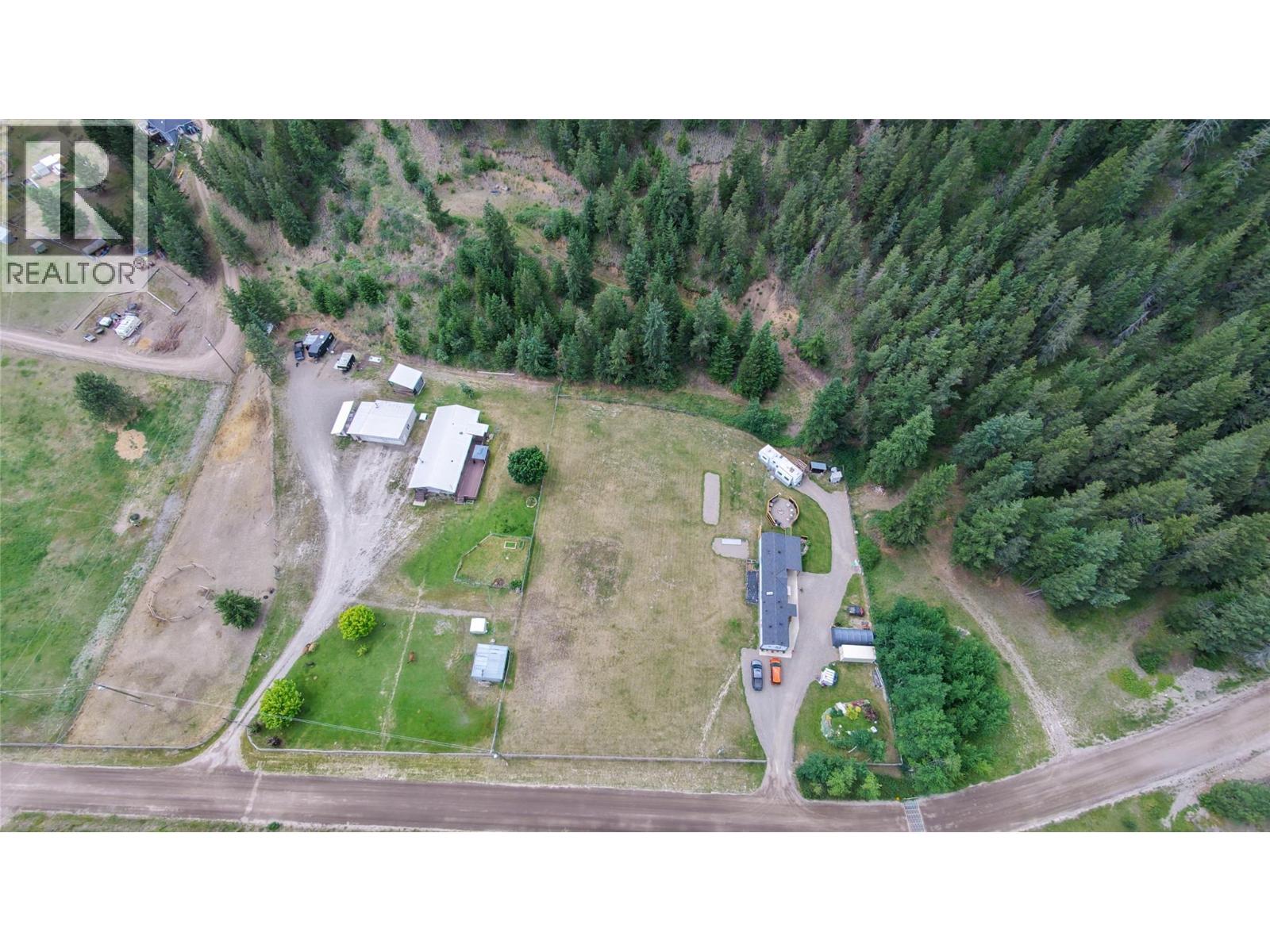2884 Wetaskiwin Road, Falkland, British Columbia  V0E 1W1 - Photo 4 - 10392128