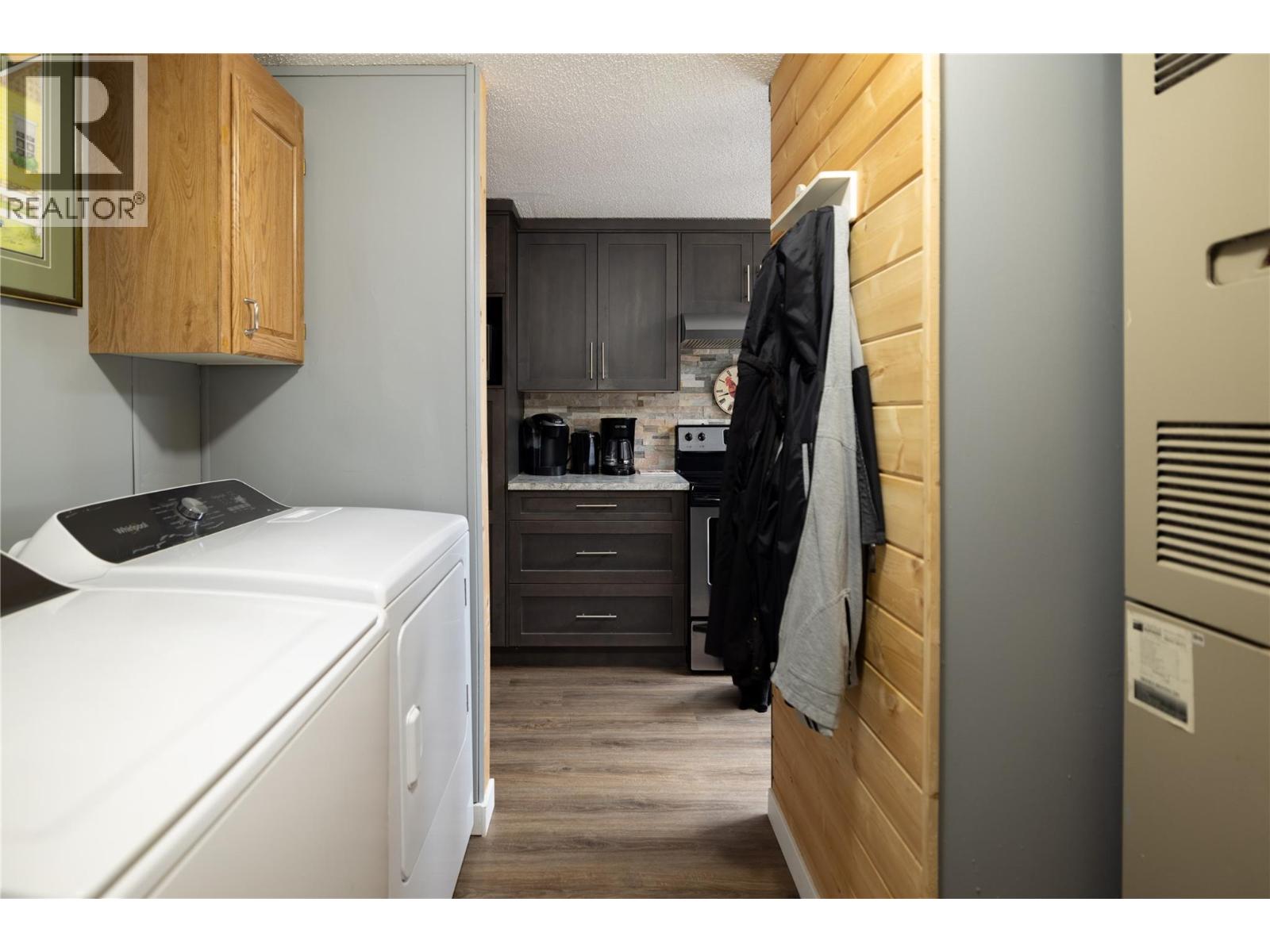 2884 Wetaskiwin Road, Falkland, British Columbia  V0E 1W1 - Photo 43 - 10392128