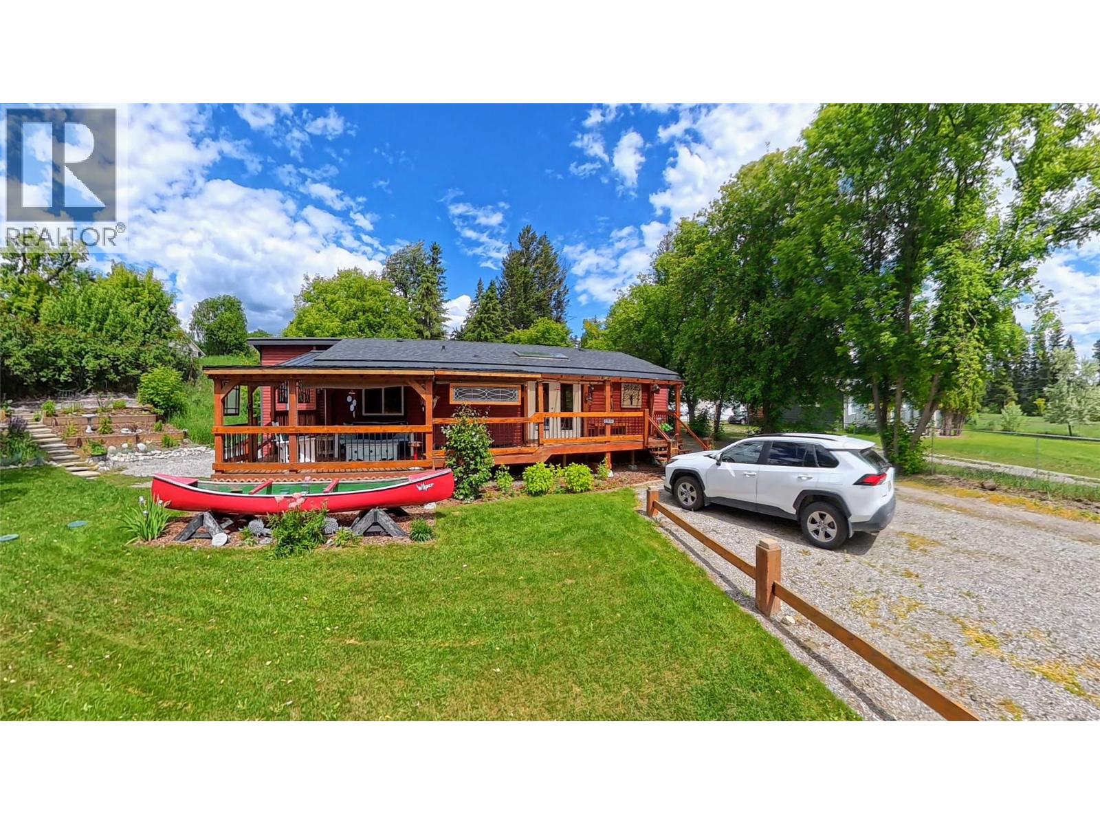 1768 Victoria Avenue, windermere, British Columbia