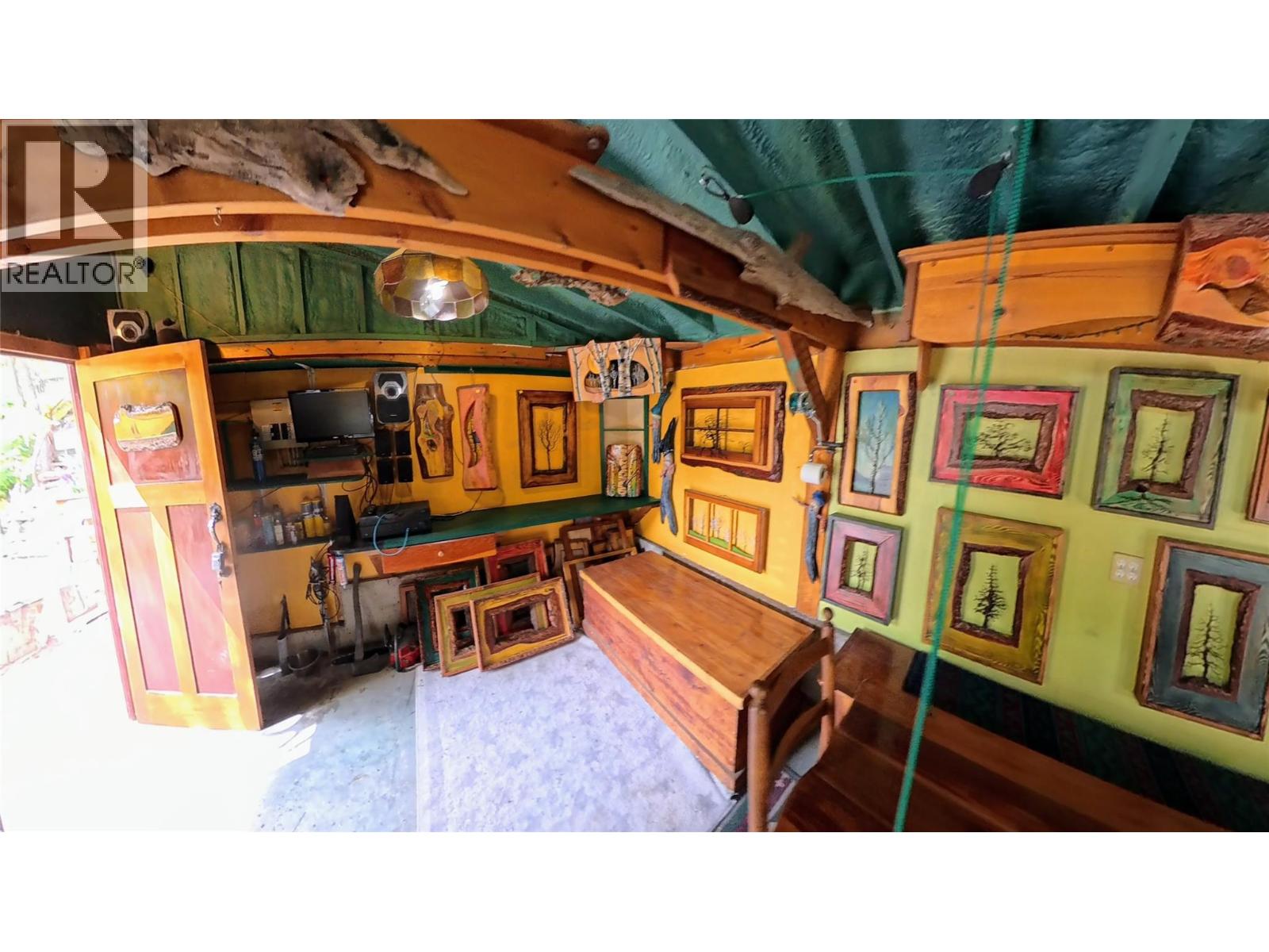 1768 Victoria Avenue, Windermere, British Columbia  V0B 2L2 - Photo 22 - 10391957