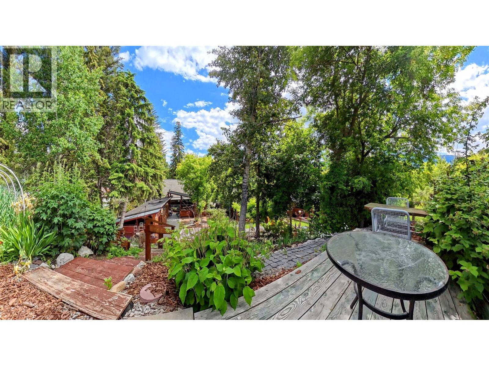 1768 Victoria Avenue, Windermere, British Columbia  V0B 2L2 - Photo 31 - 10391957