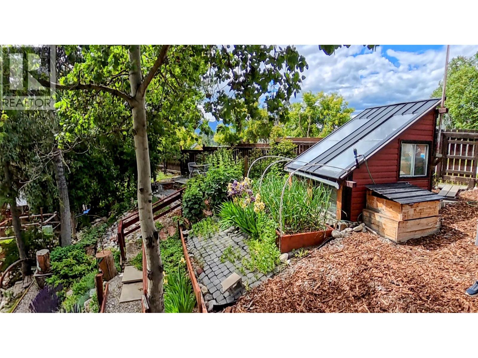 1768 Victoria Avenue, Windermere, British Columbia  V0B 2L2 - Photo 33 - 10391957