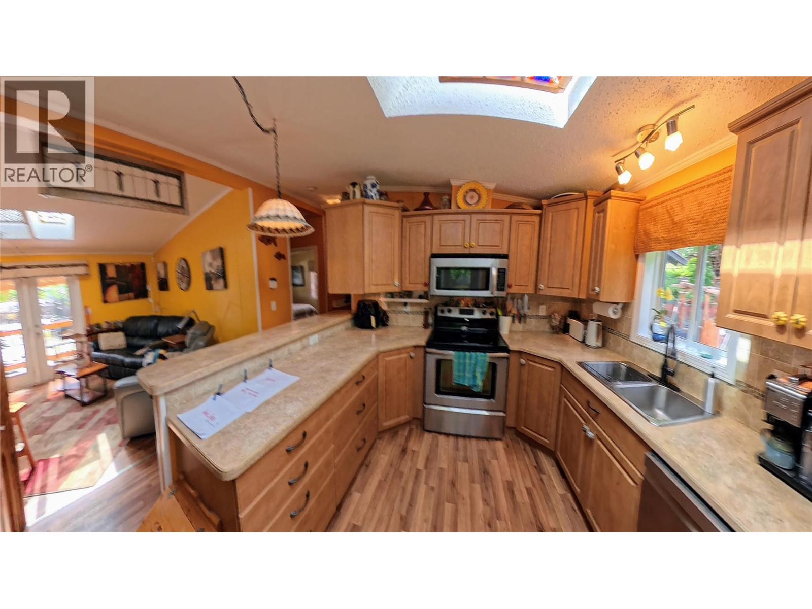 1768 Victoria Avenue, Windermere, British Columbia  V0B 2L2 - Photo 35 - 10391957