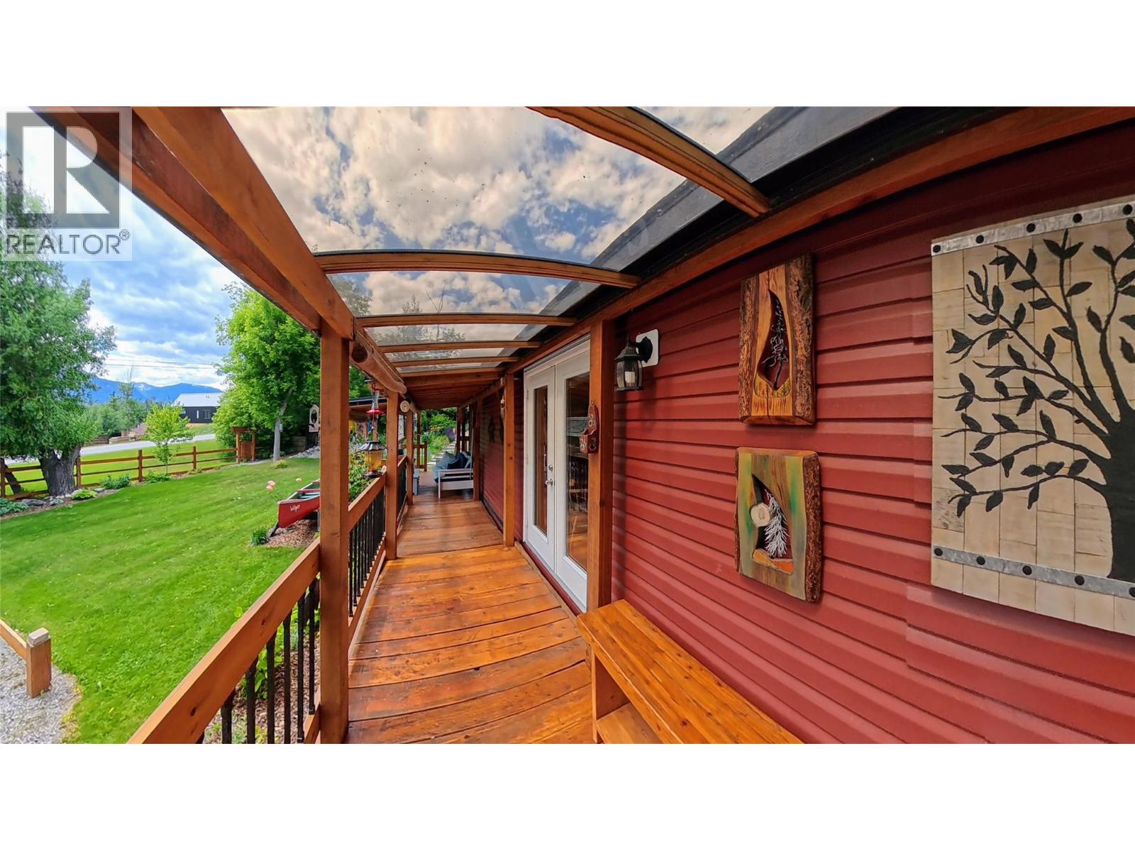 1768 Victoria Avenue, Windermere, British Columbia  V0B 2L2 - Photo 4 - 10391957