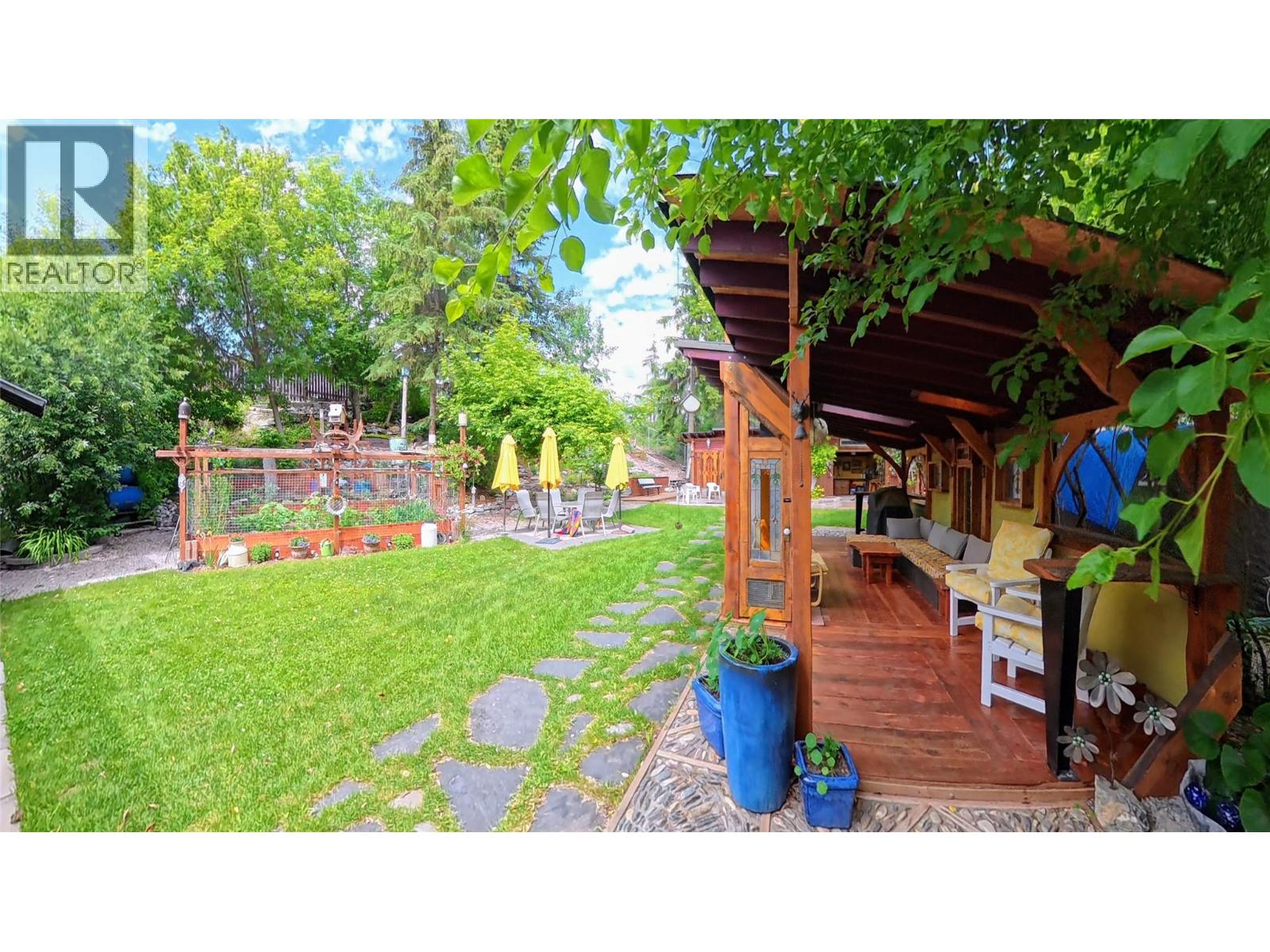 1768 Victoria Avenue, Windermere, British Columbia  V0B 2L2 - Photo 9 - 10391957