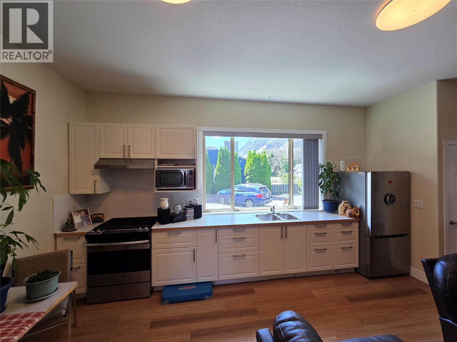 421 9th Avenue, Keremeos, British Columbia  V0X 1N3 - Photo 13 - 10392153