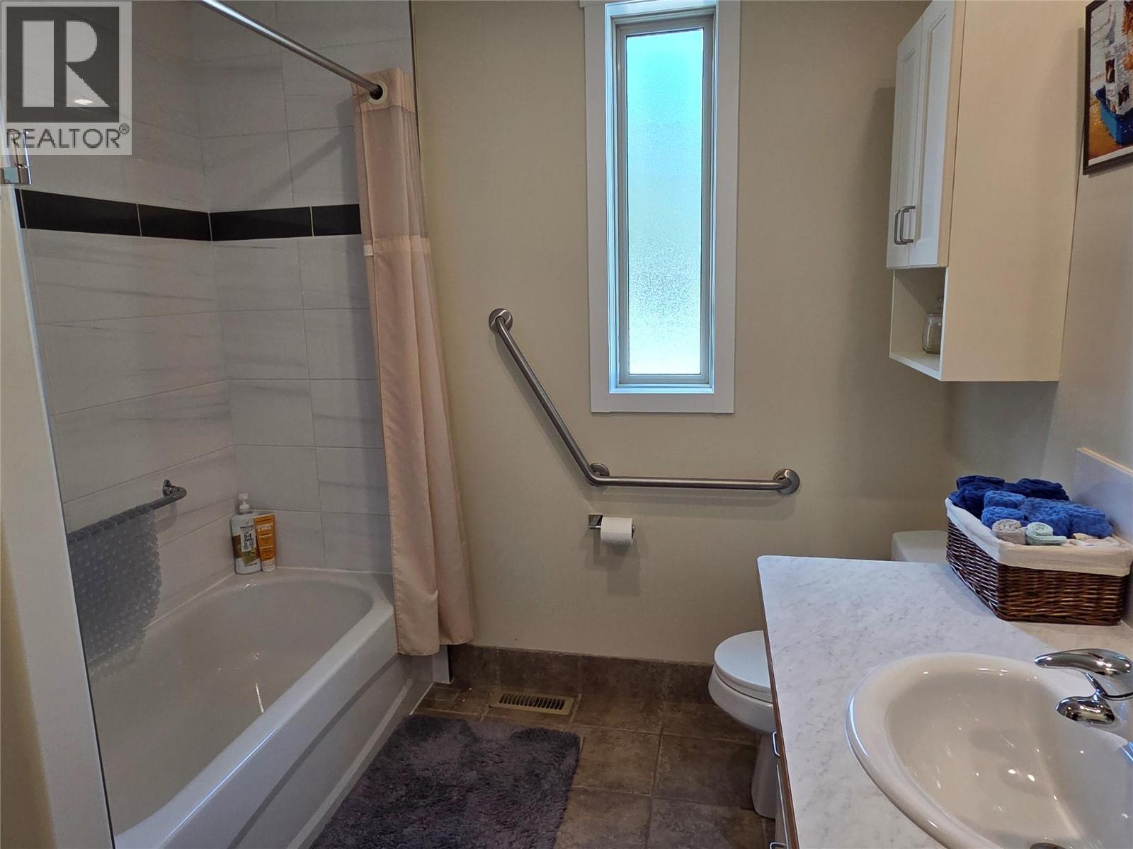421 9th Avenue, Keremeos, British Columbia  V0X 1N3 - Photo 21 - 10392153