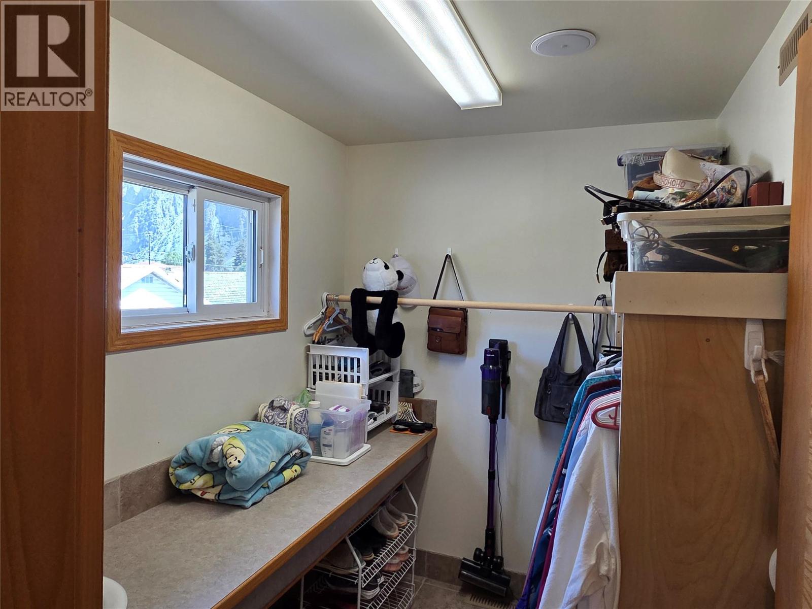 421 9th Avenue, Keremeos, British Columbia  V0X 1N3 - Photo 22 - 10392153