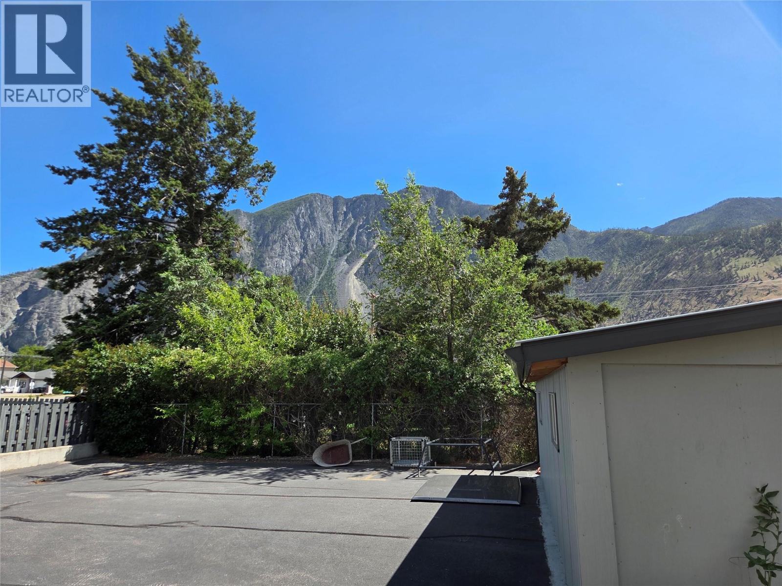 421 9th Avenue, Keremeos, British Columbia  V0X 1N3 - Photo 33 - 10392153
