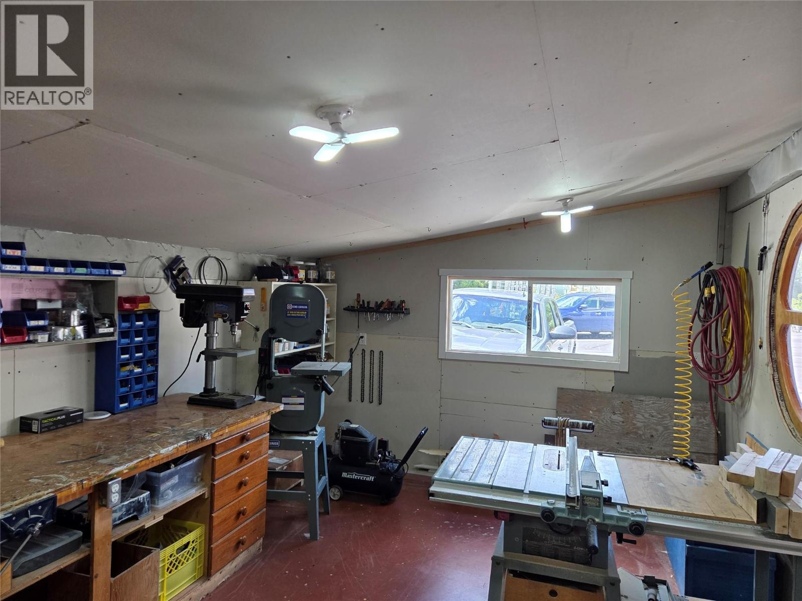 421 9th Avenue, Keremeos, British Columbia  V0X 1N3 - Photo 38 - 10392153