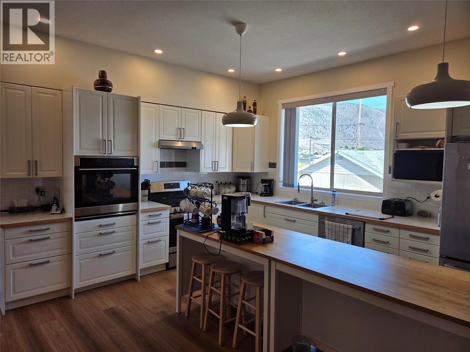 421 9th Avenue, Keremeos, British Columbia  V0X 1N3 - Photo 4 - 10392153