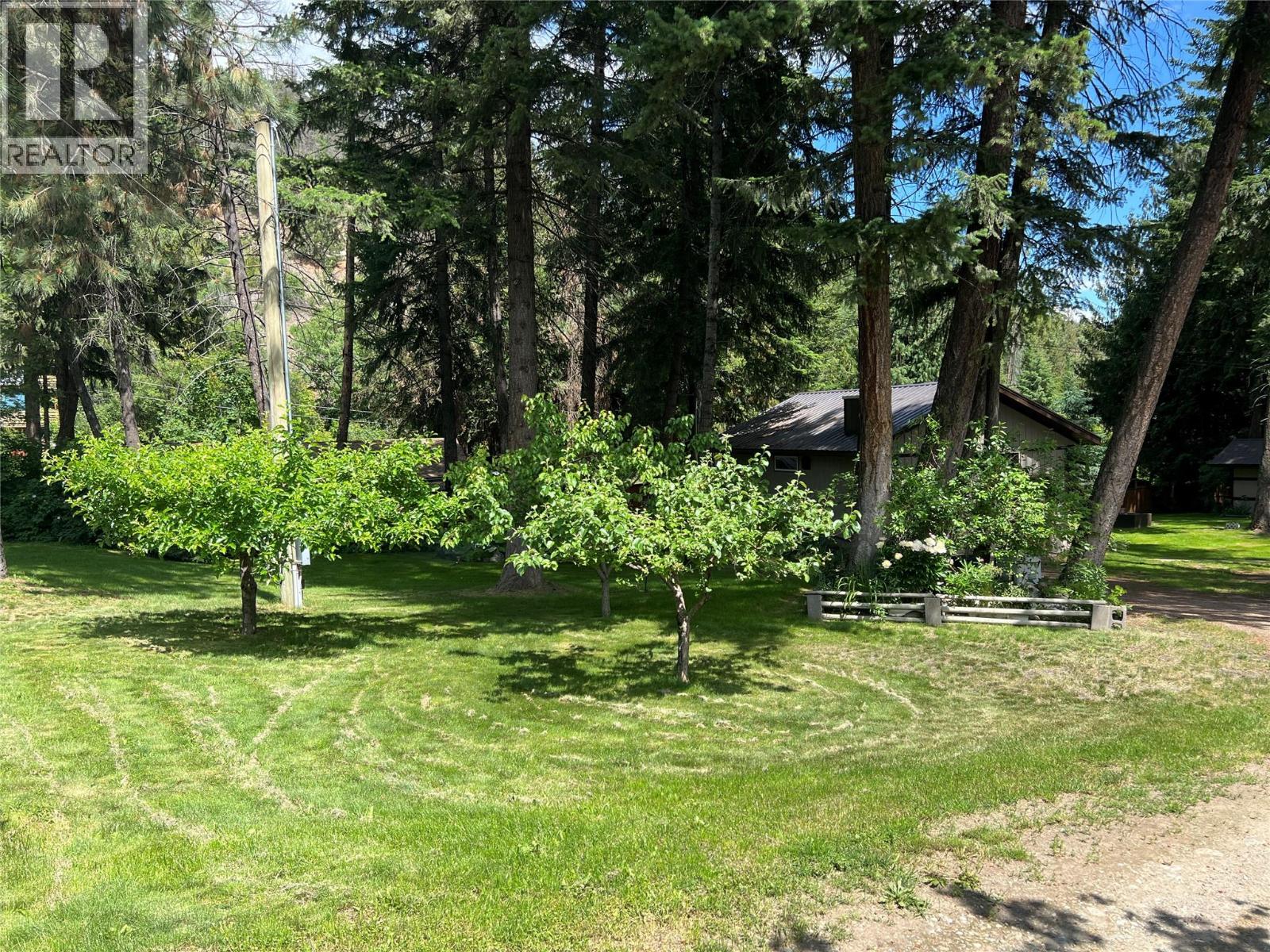 1352 Demster Road Road, Lee Creek, British Columbia  V0E 1M4 - Photo 30 - 10392145